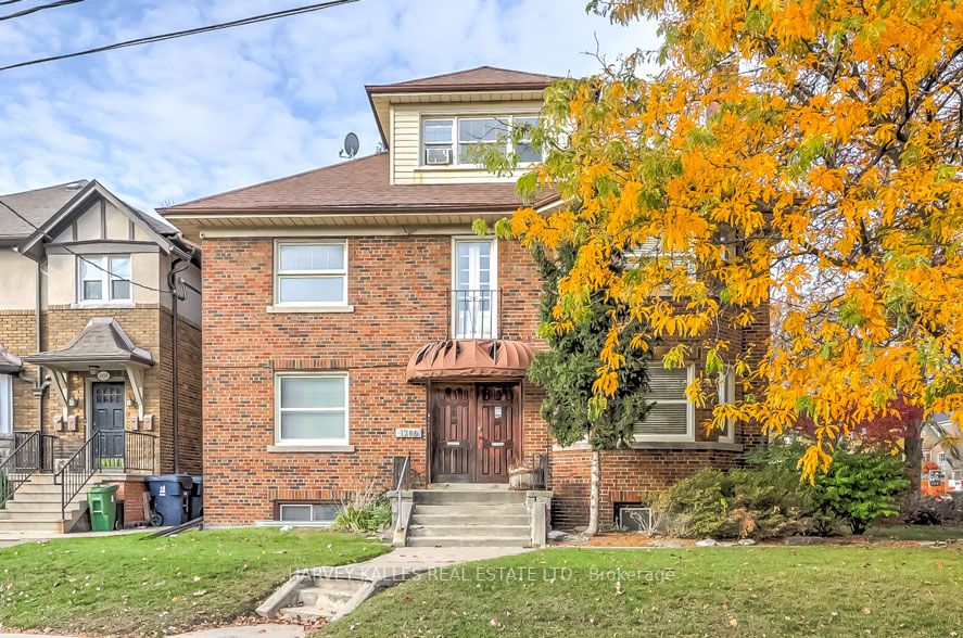 1200 Avenue Rd, #Upper#3