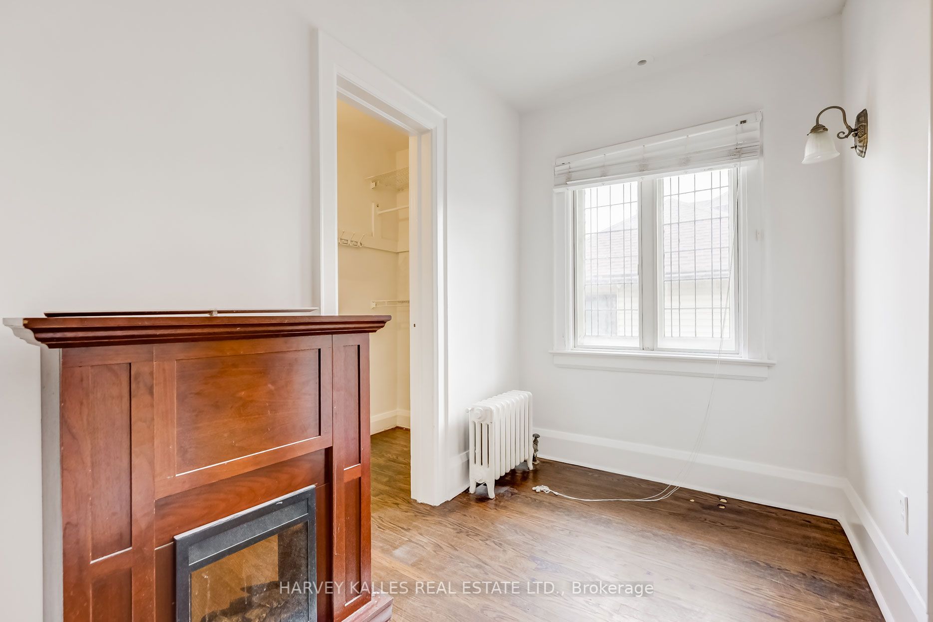 29 Hillhurst Blvd
