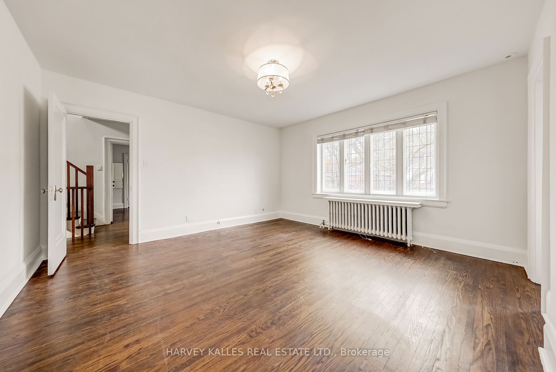 29 Hillhurst Blvd