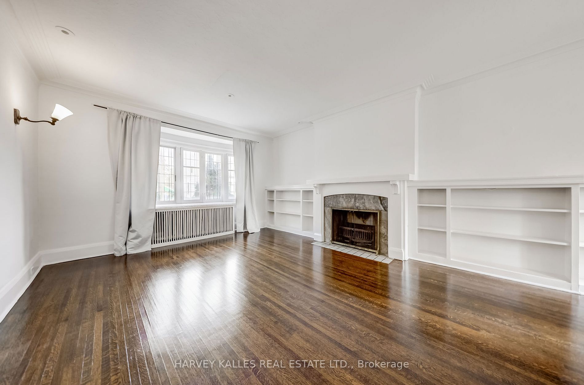 29 Hillhurst Blvd