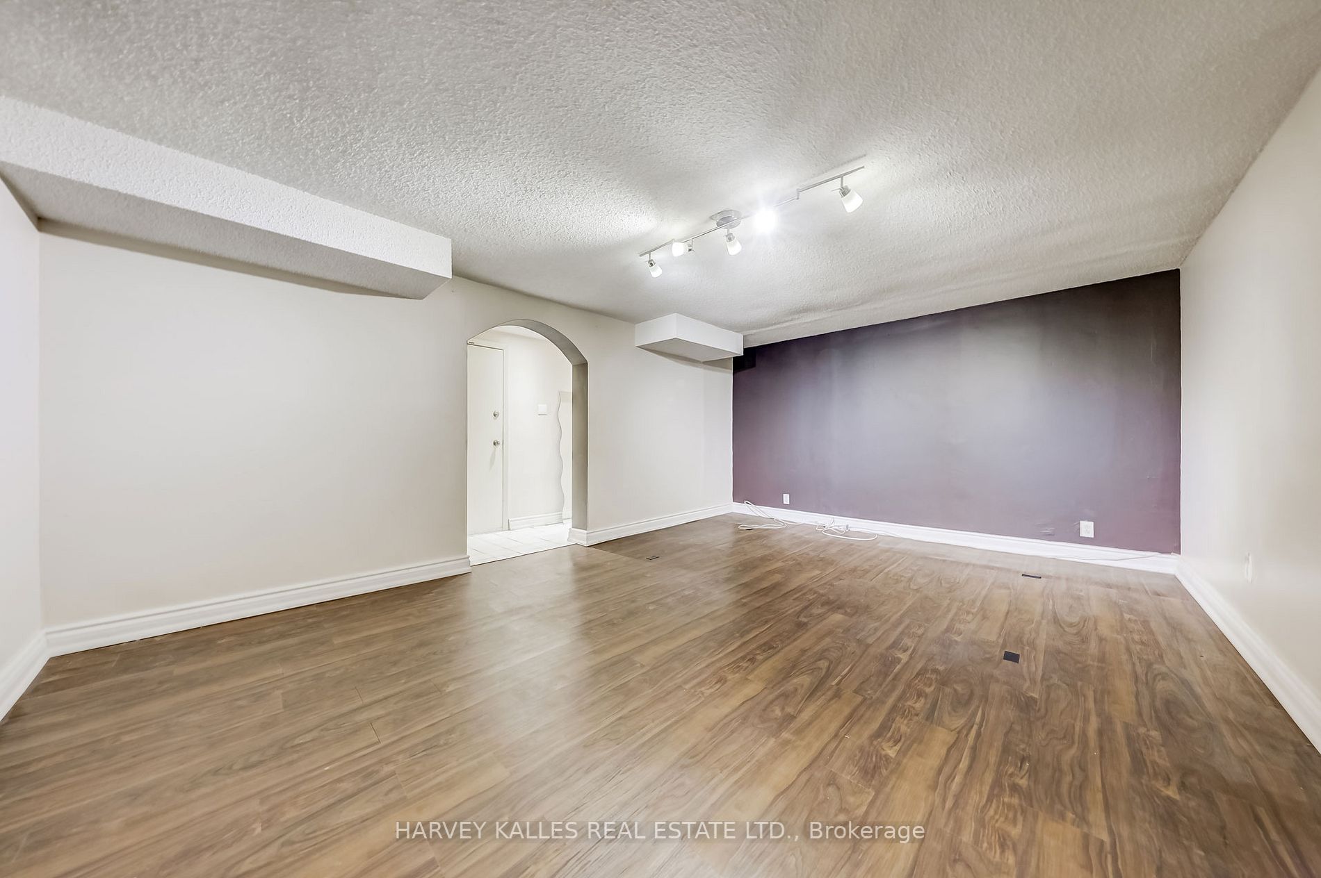 1200 Avenue Rd, #Bsmt