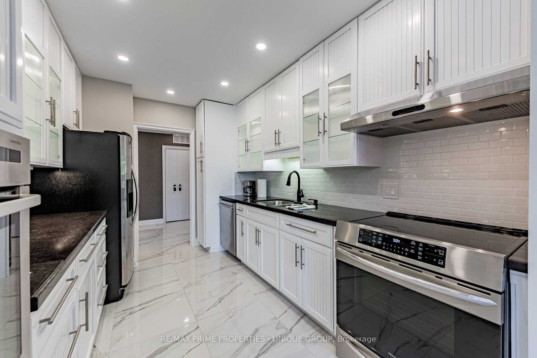 619 Avenue Rd, #201