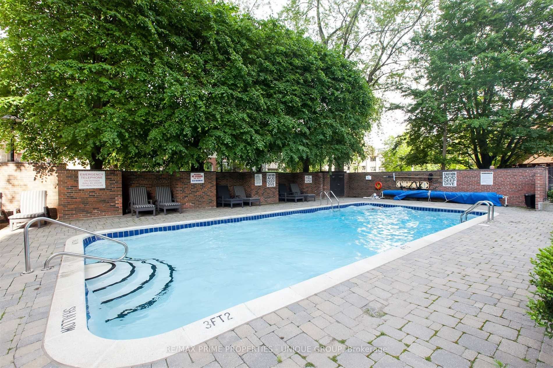 619 Avenue Rd, #201