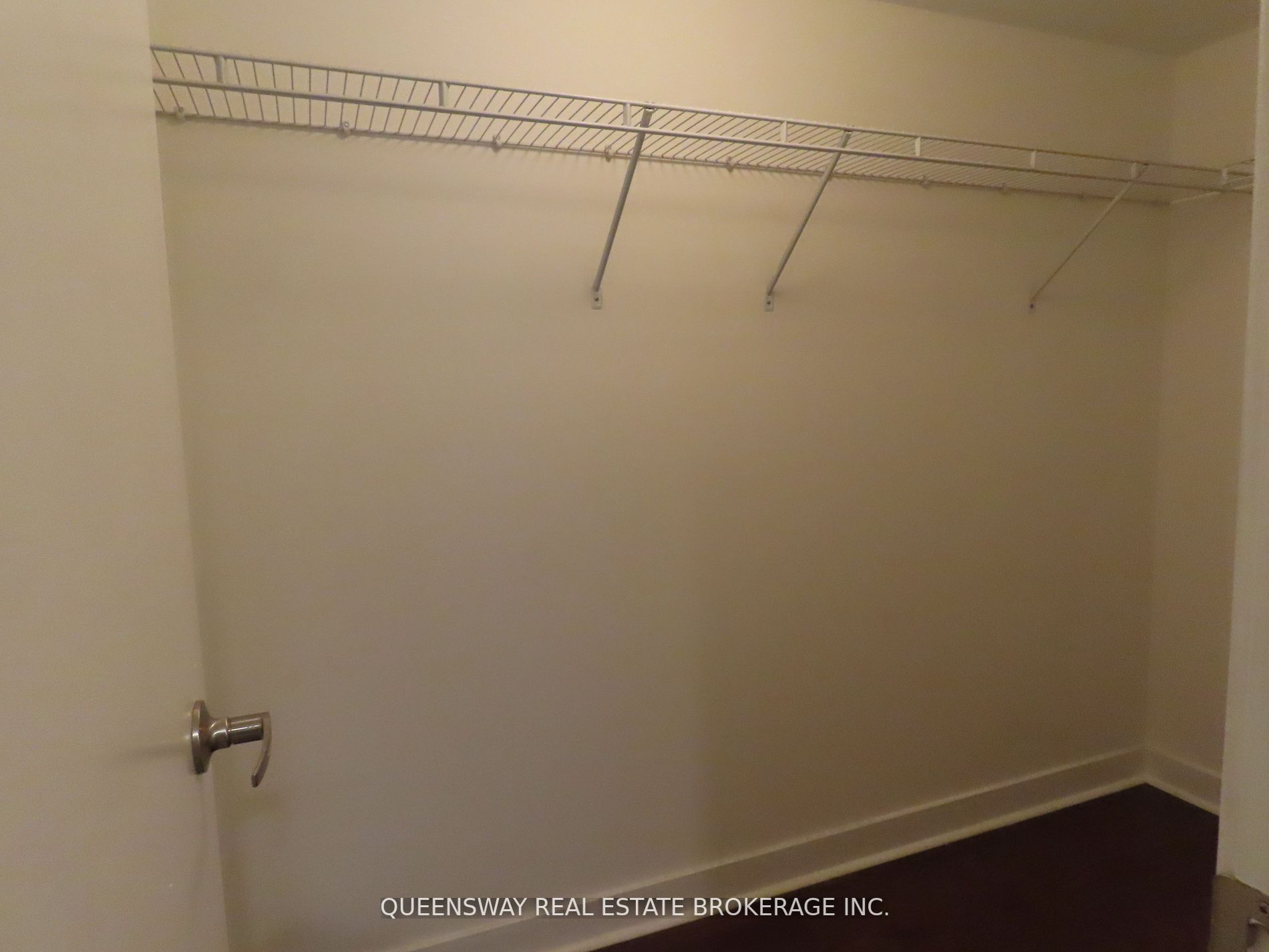 320 Richmond St E, #208