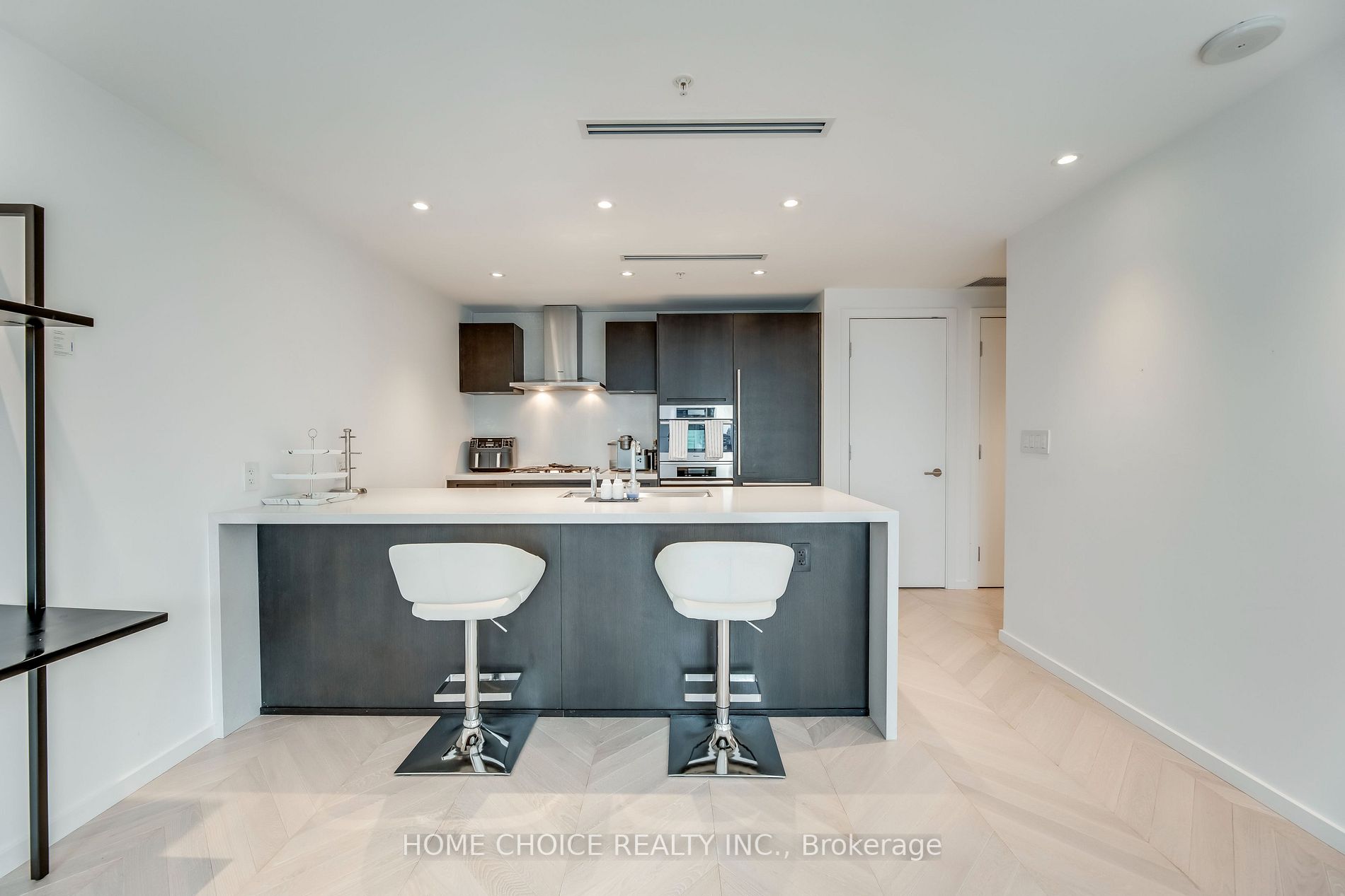 180 University Avenue, #2104