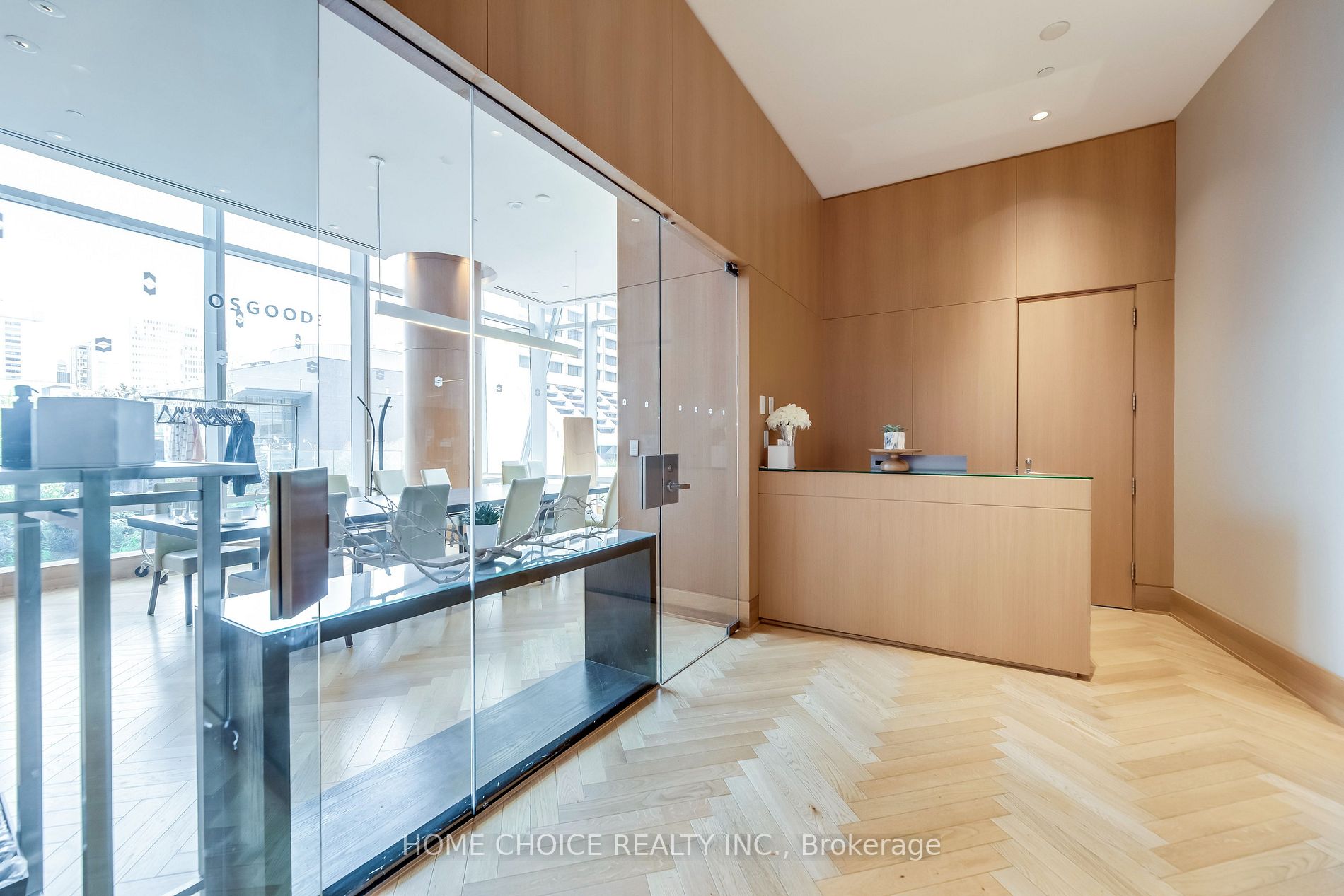 180 University Avenue, #2104