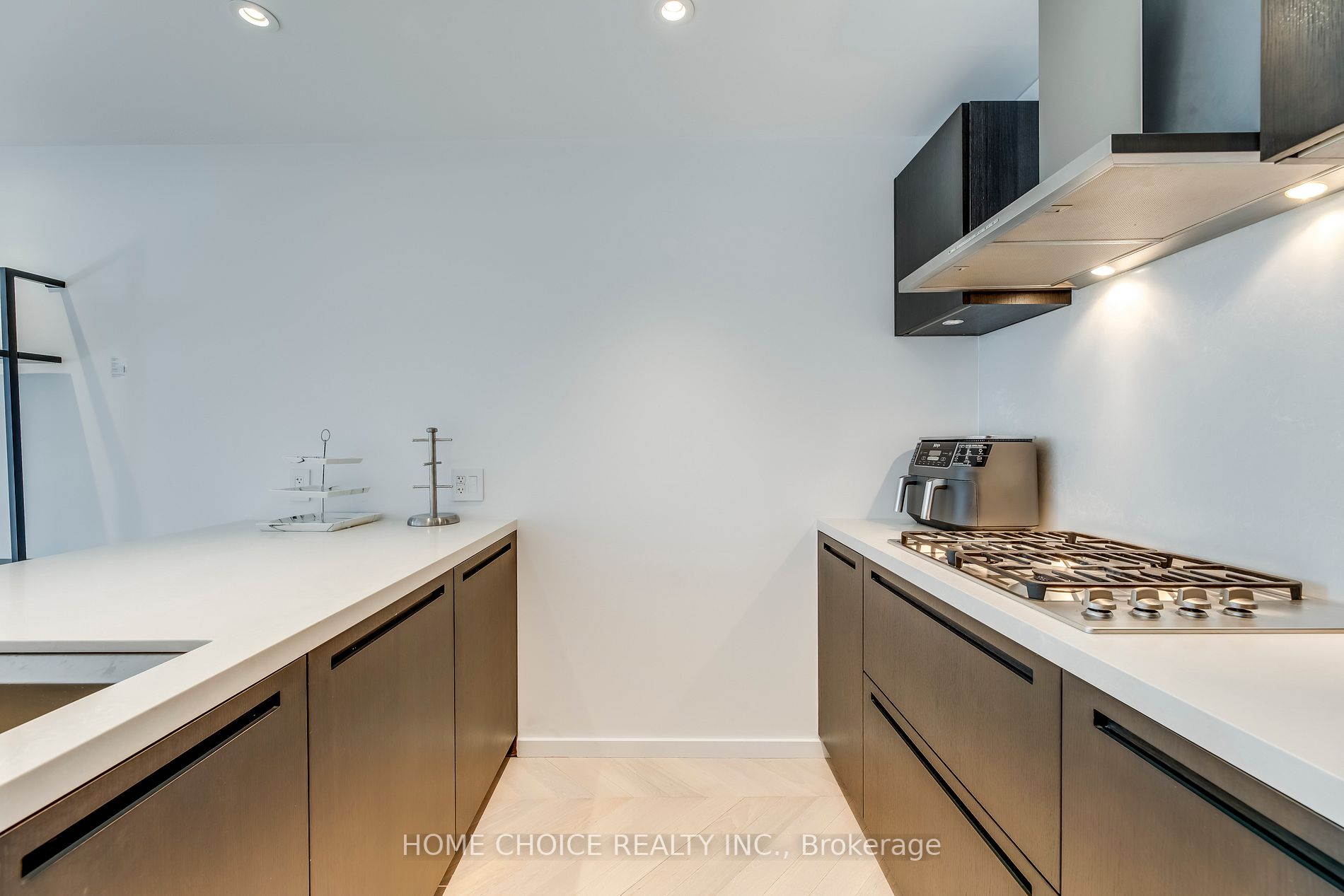 180 University Avenue, #2104