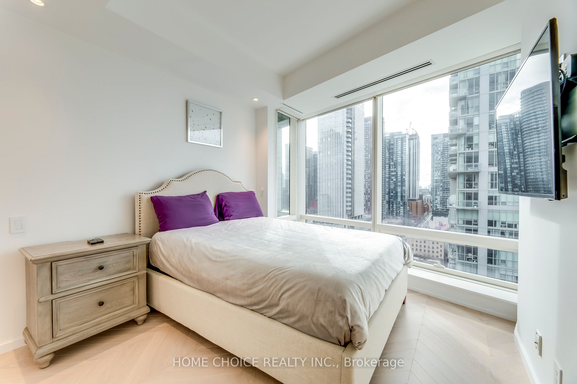 180 University Avenue, #2104