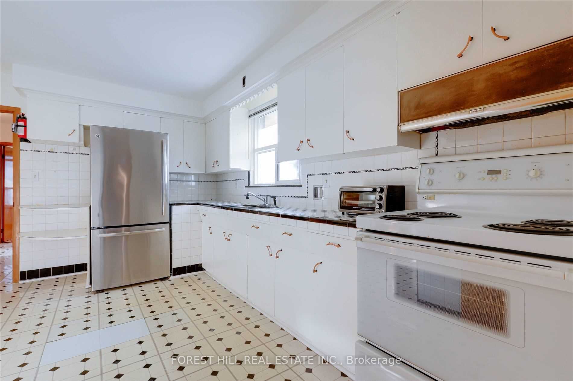 61 Bryant St, #Main