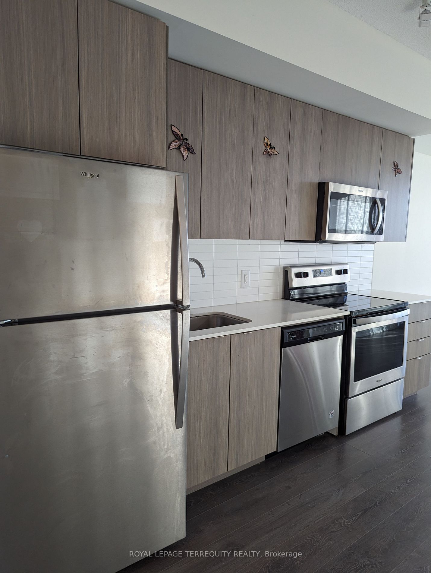 3237 Bayview Ave, #901