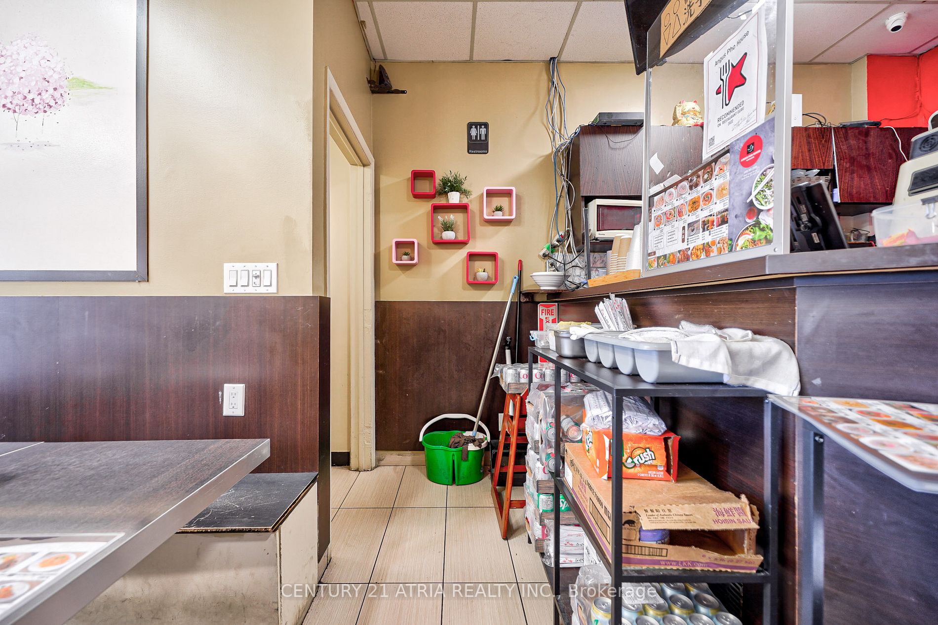 5443 Yonge St