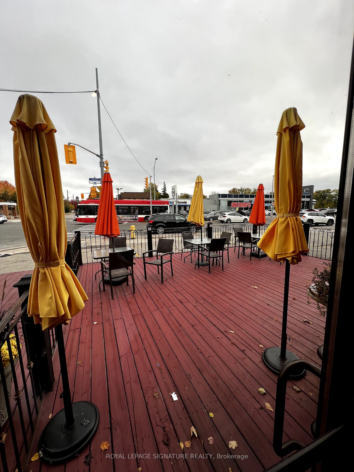 6200 Yonge St