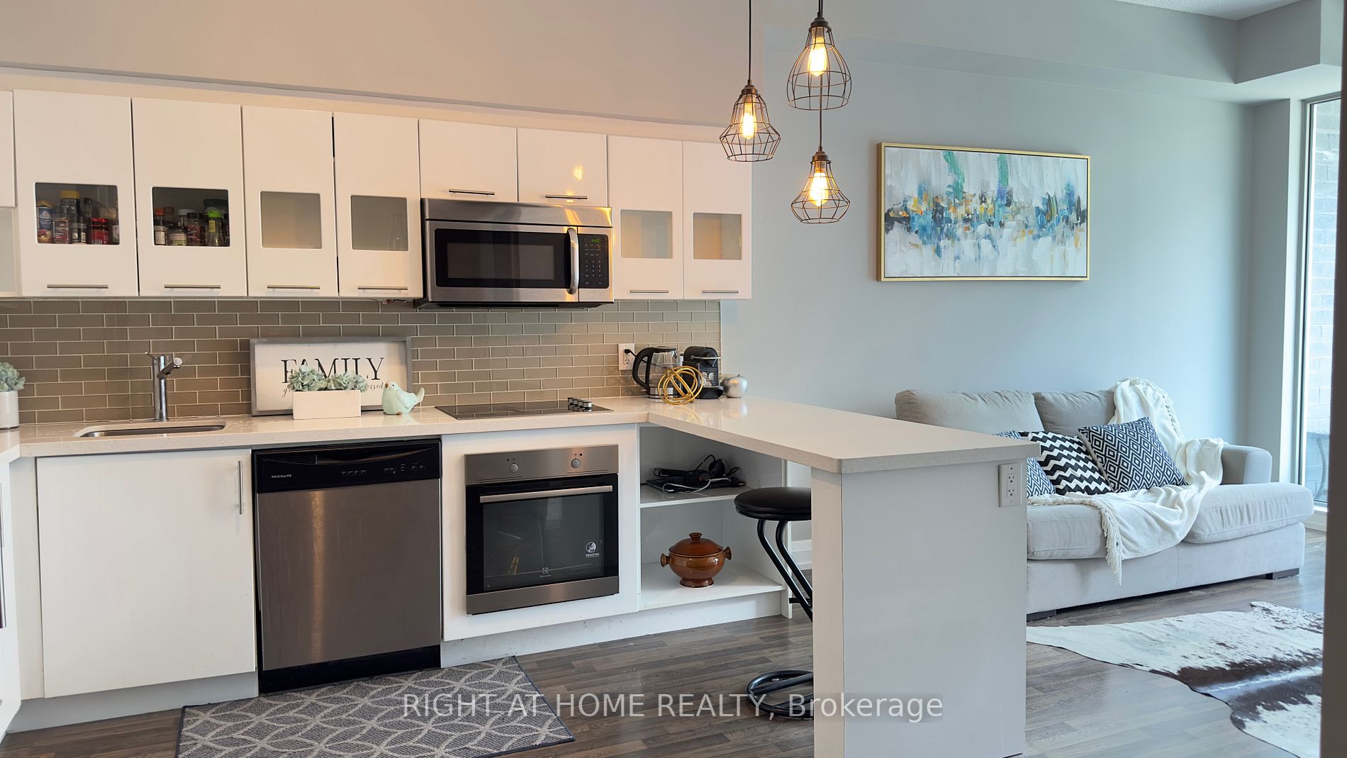 555 Wilson Ave E, #E615