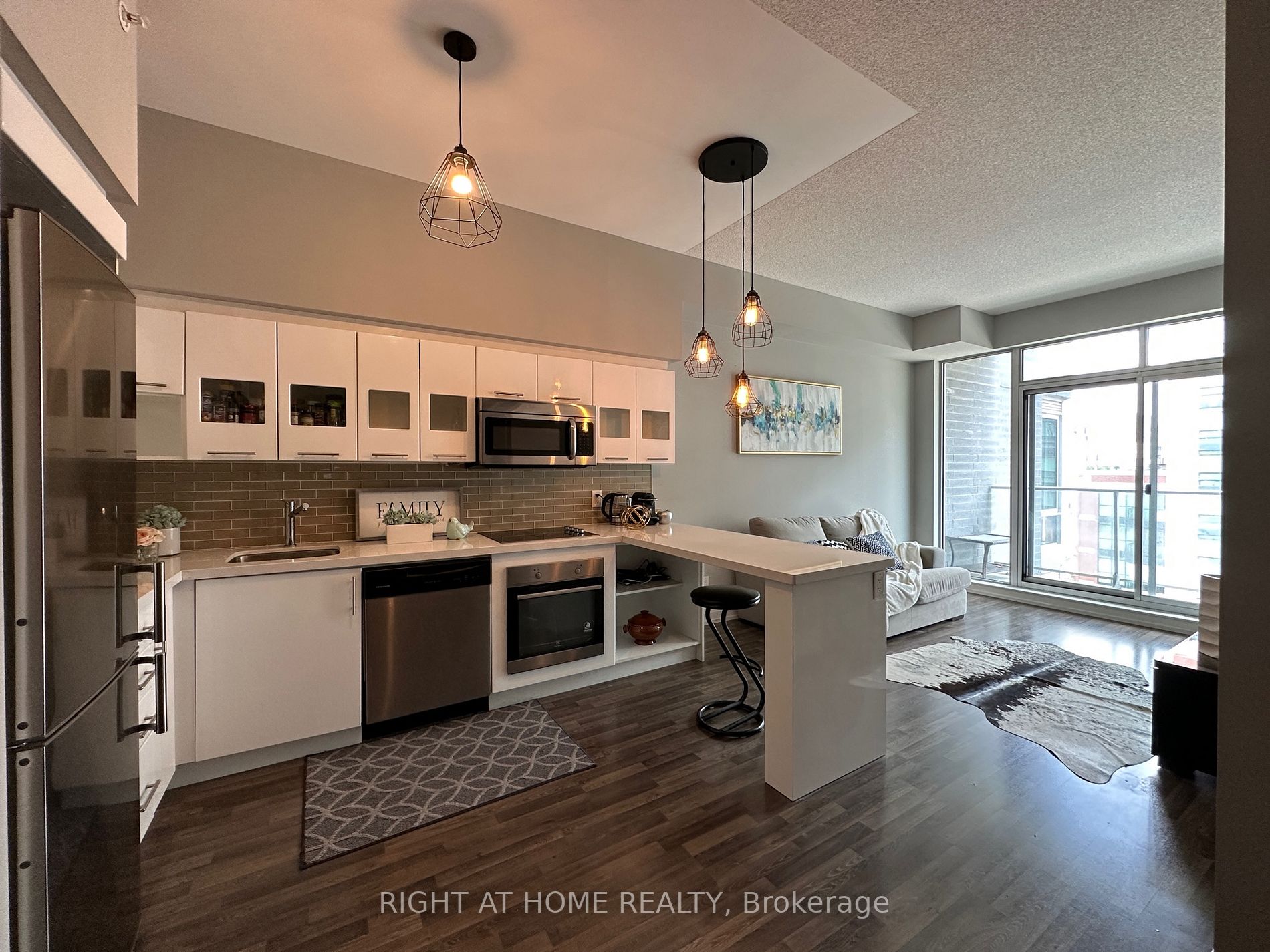 555 Wilson Ave E, #E615