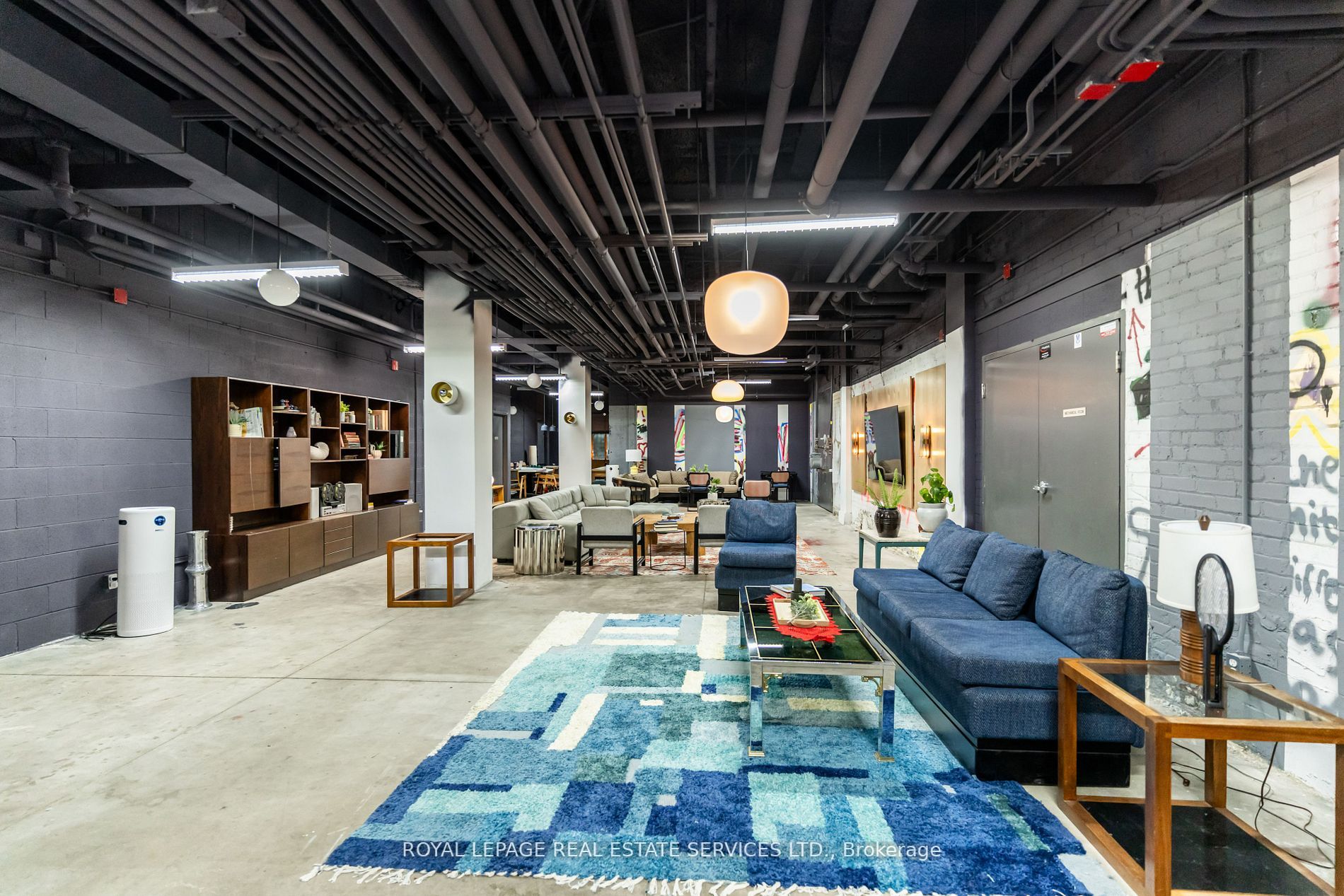 43 Hanna Ave, #306