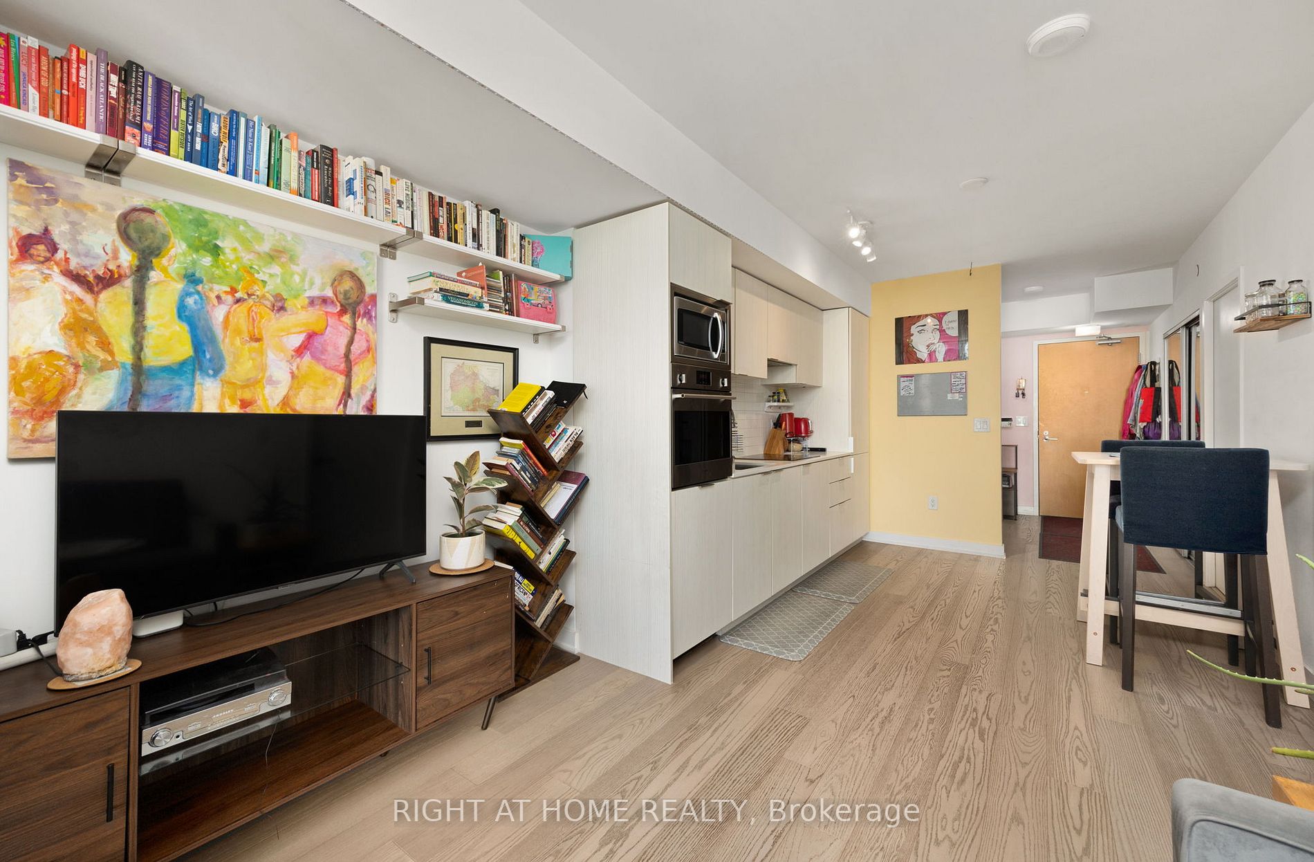 11 Wellesley St W, #1909