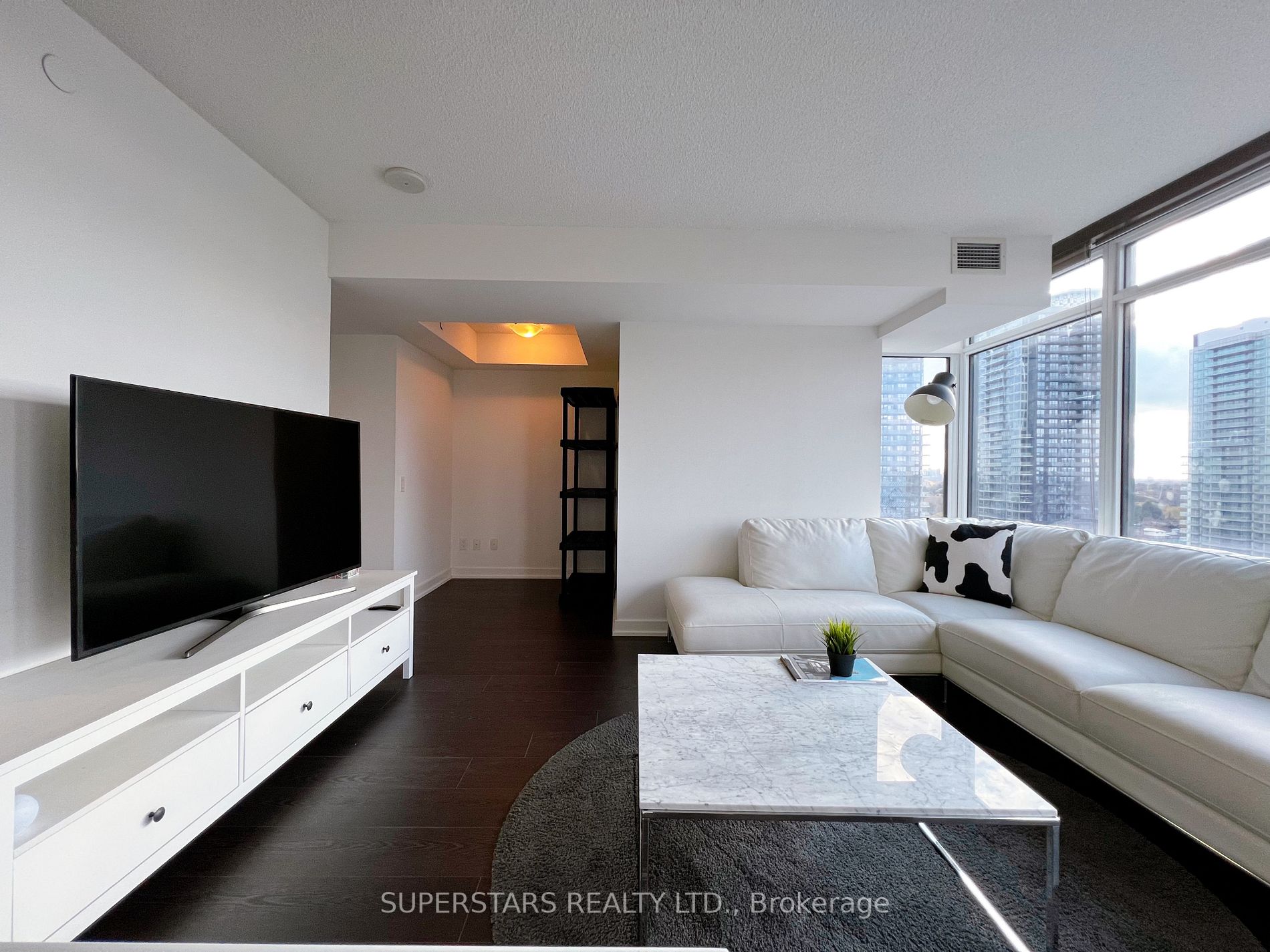 72 Esther Shiner Blvd, #2107