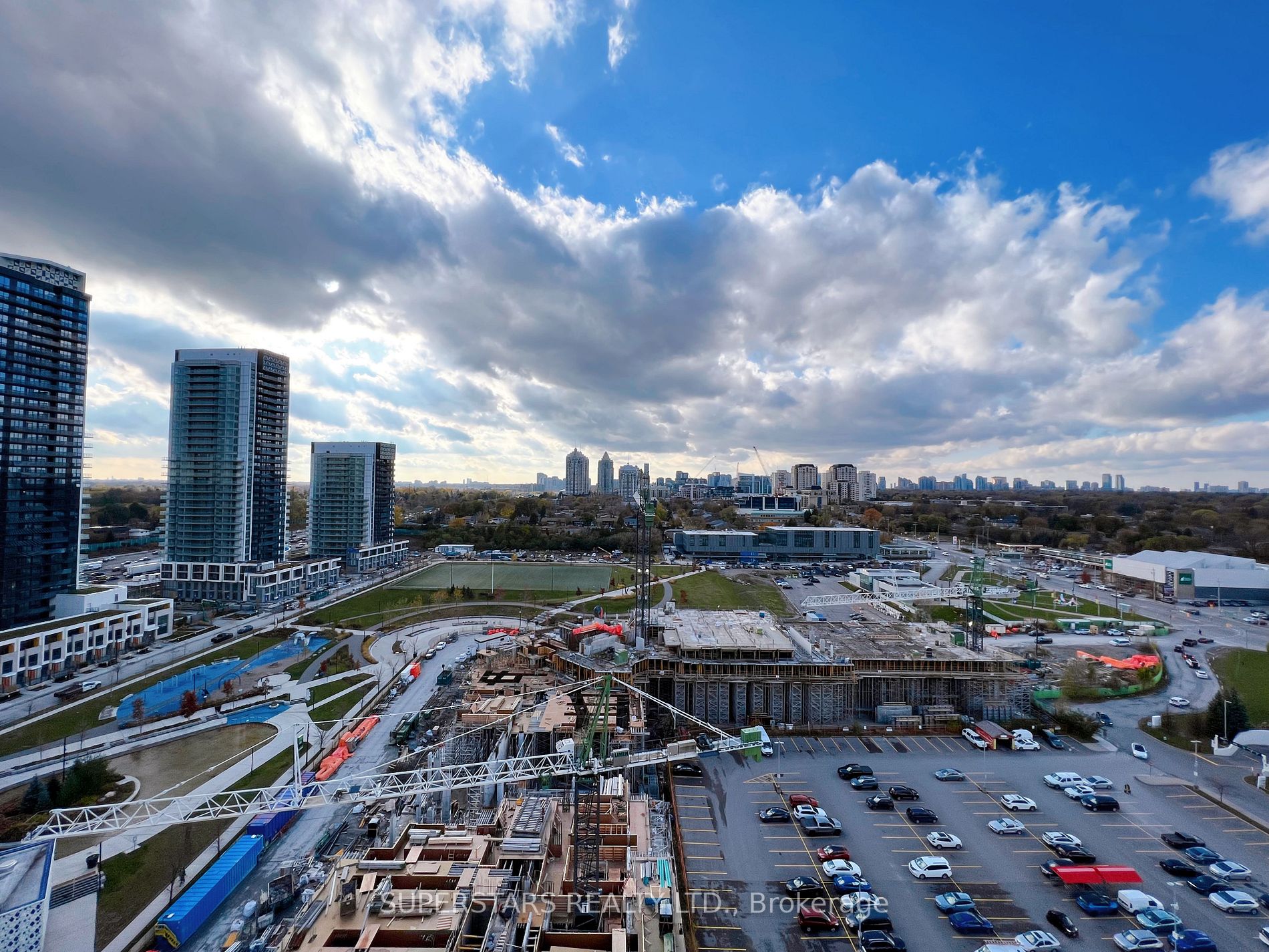 72 Esther Shiner Blvd, #2107