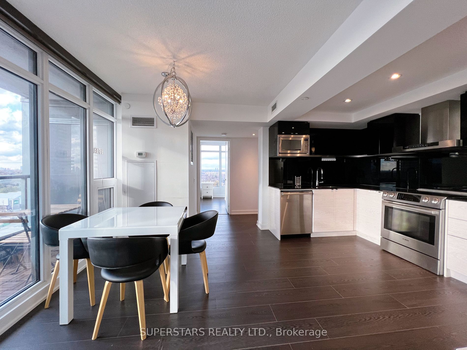 72 Esther Shiner Blvd, #2107