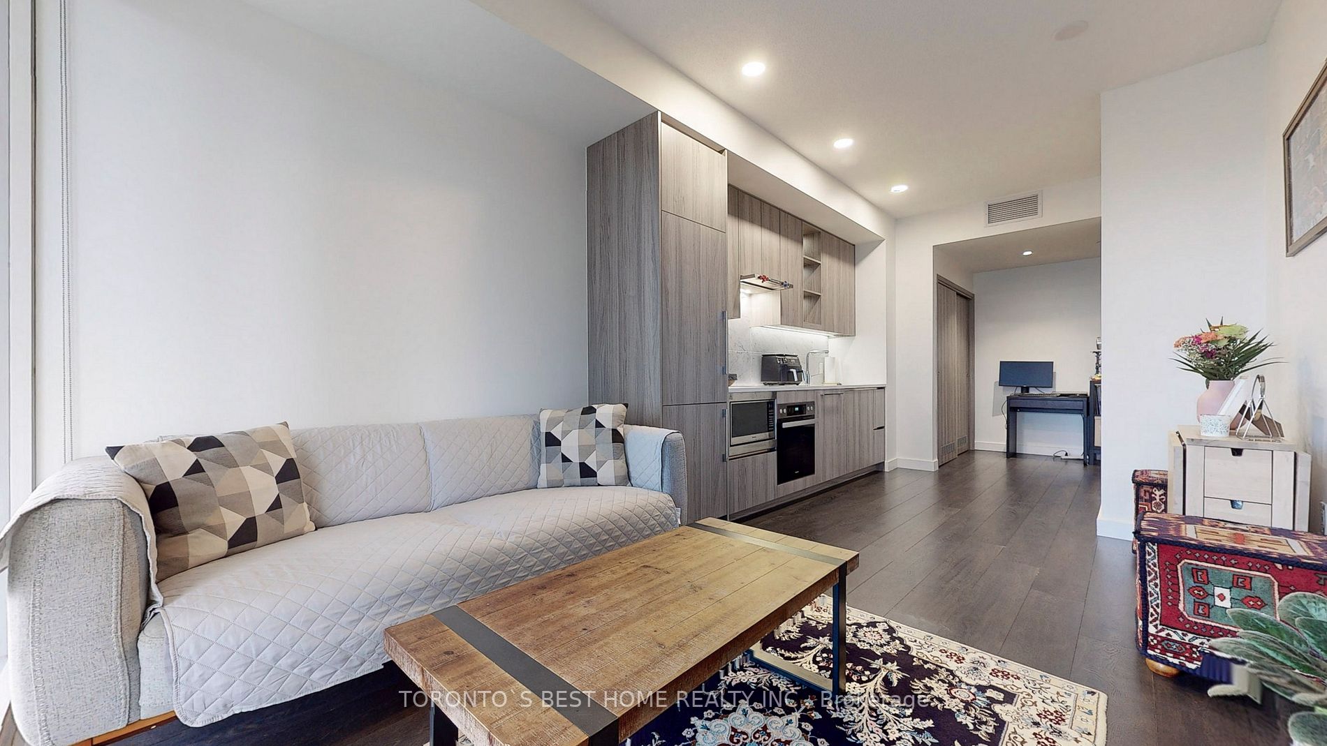 85 Mcmahon Dr, #815