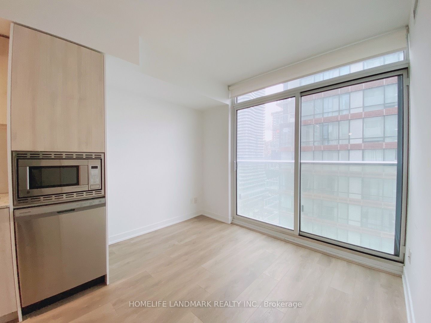 501 Yonge St, #1403