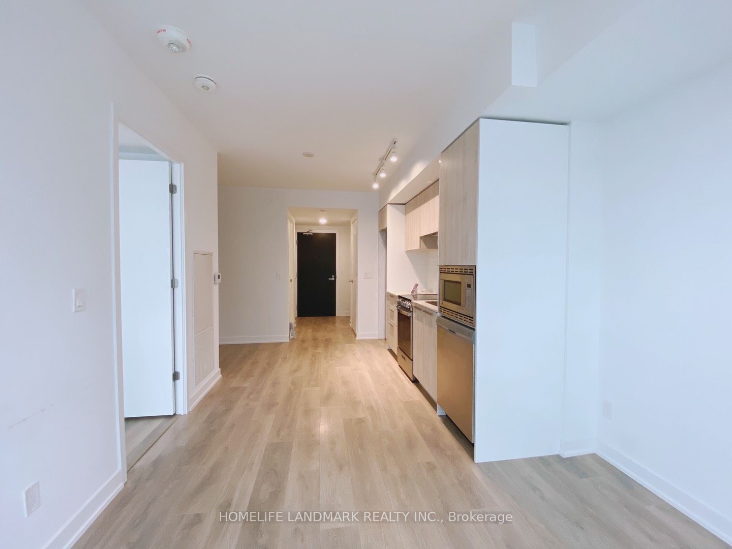 501 Yonge St, #1403
