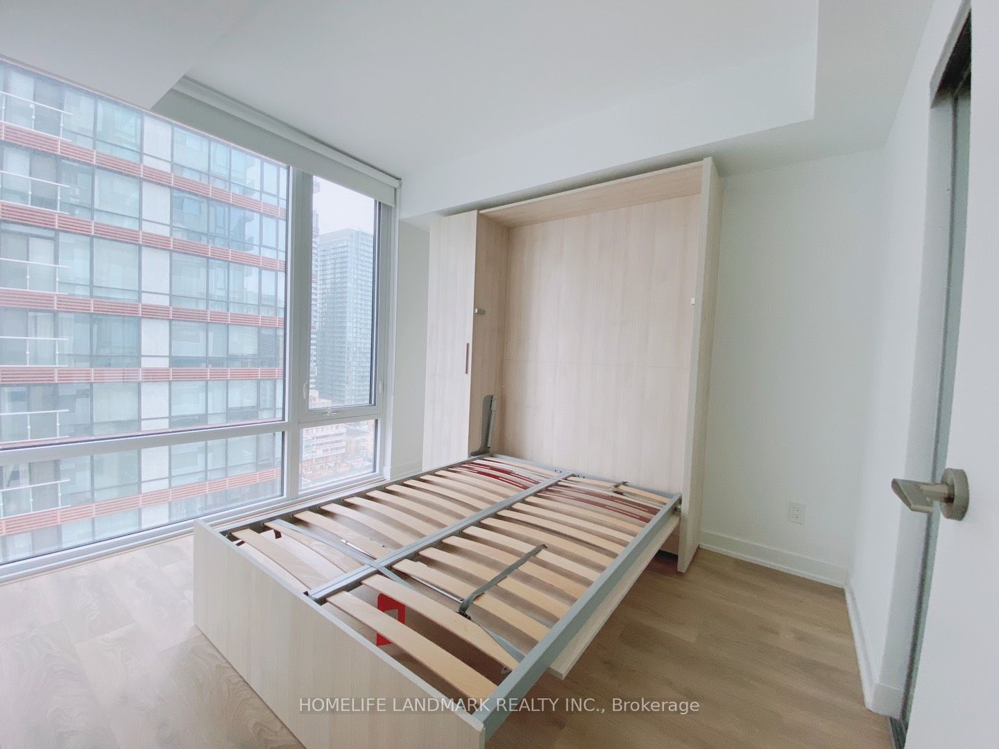 501 Yonge St, #1403