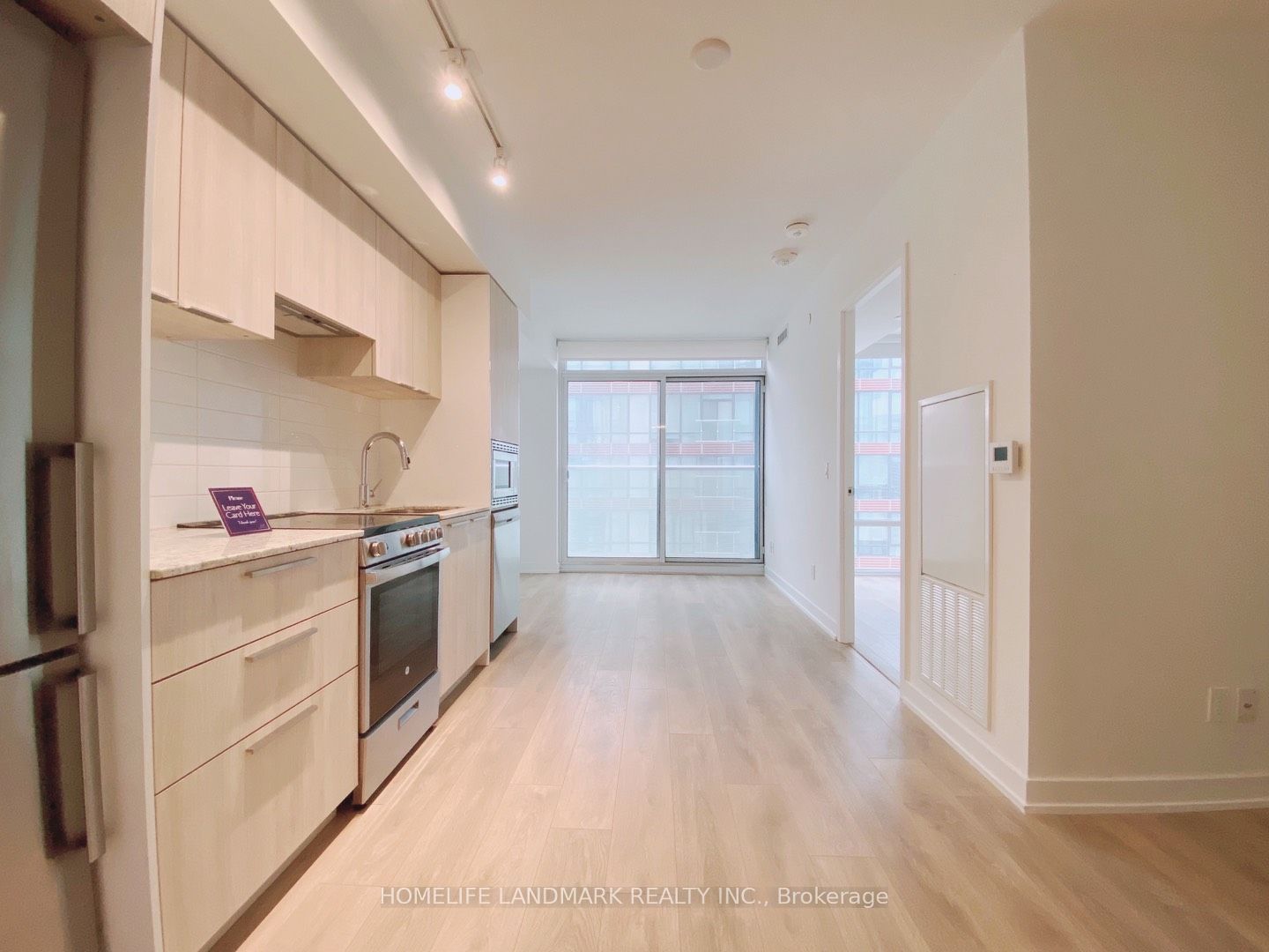 501 Yonge St, #1403