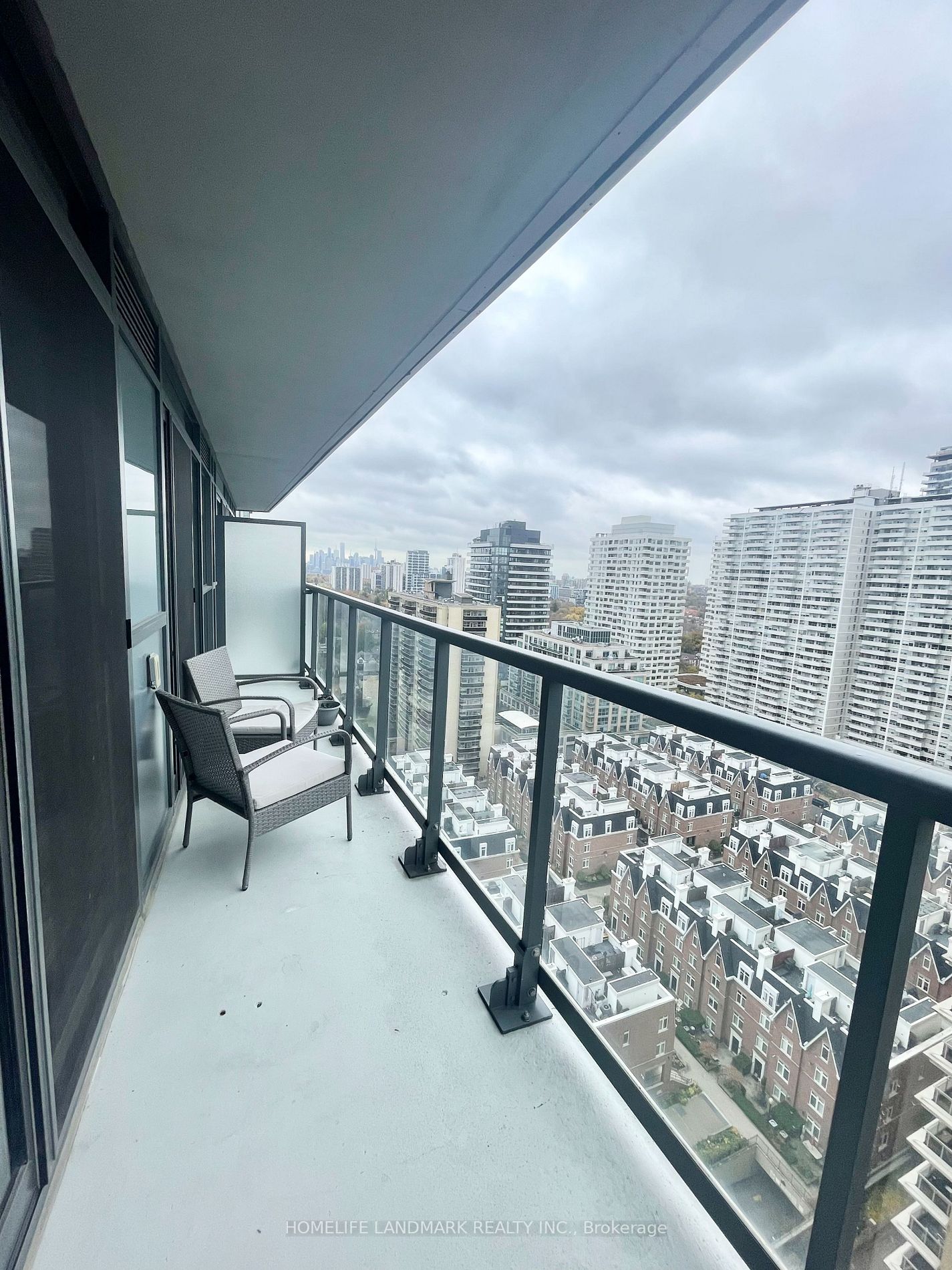 125 Redpath Ave, #2007
