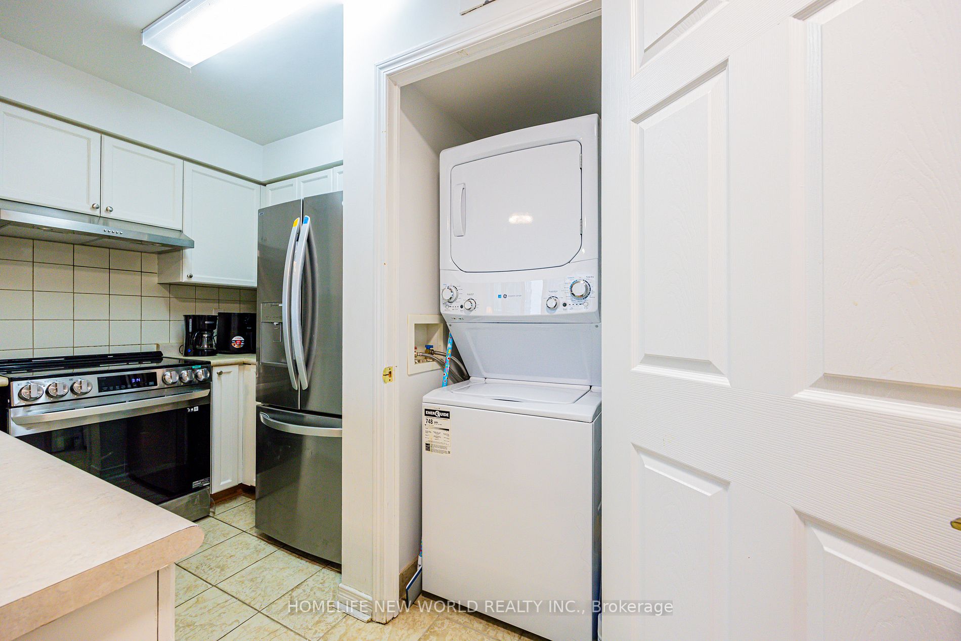 5500 Yonge St, #710