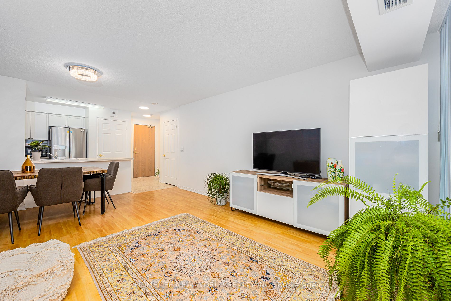 5500 Yonge St, #710