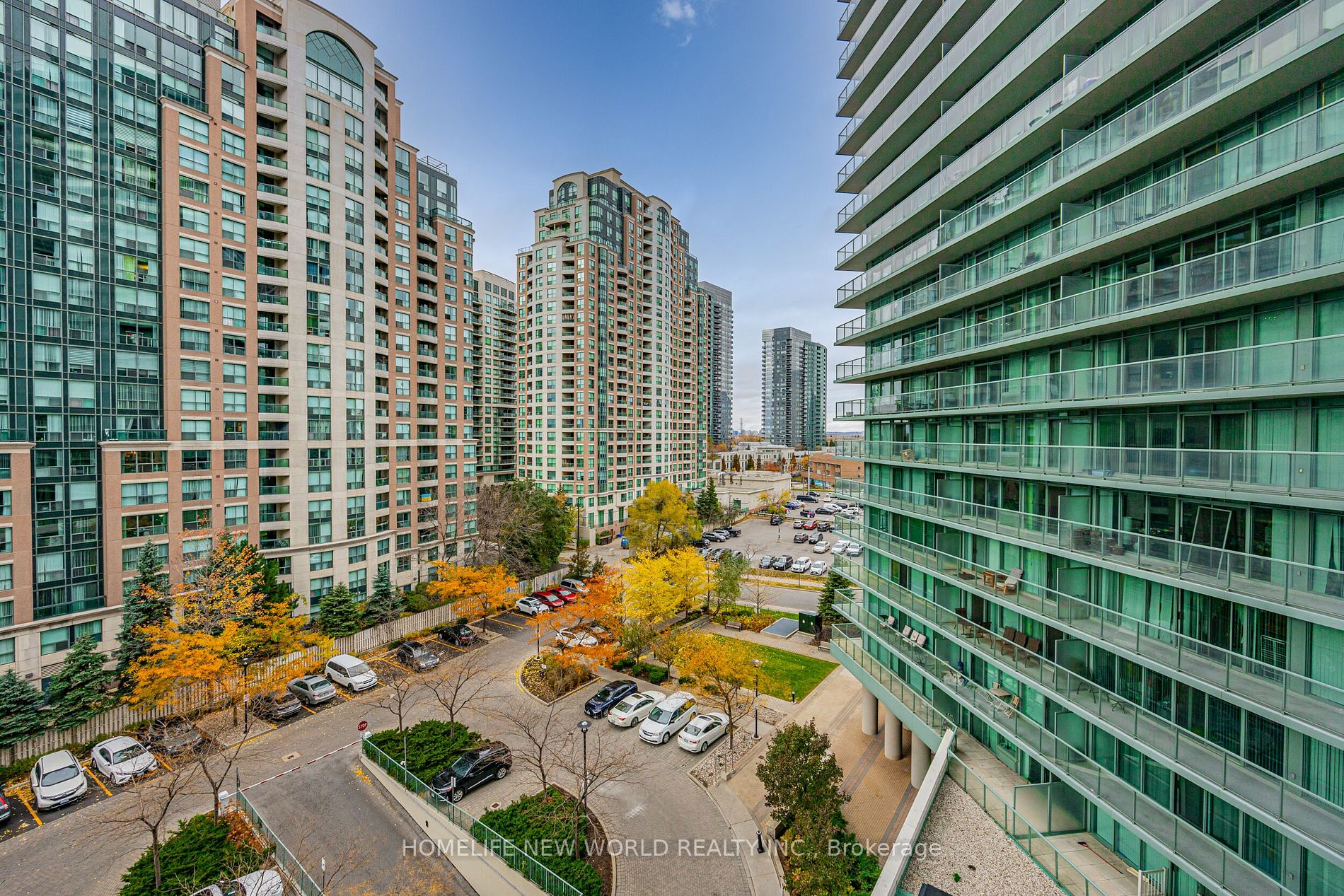 5500 Yonge St, #710