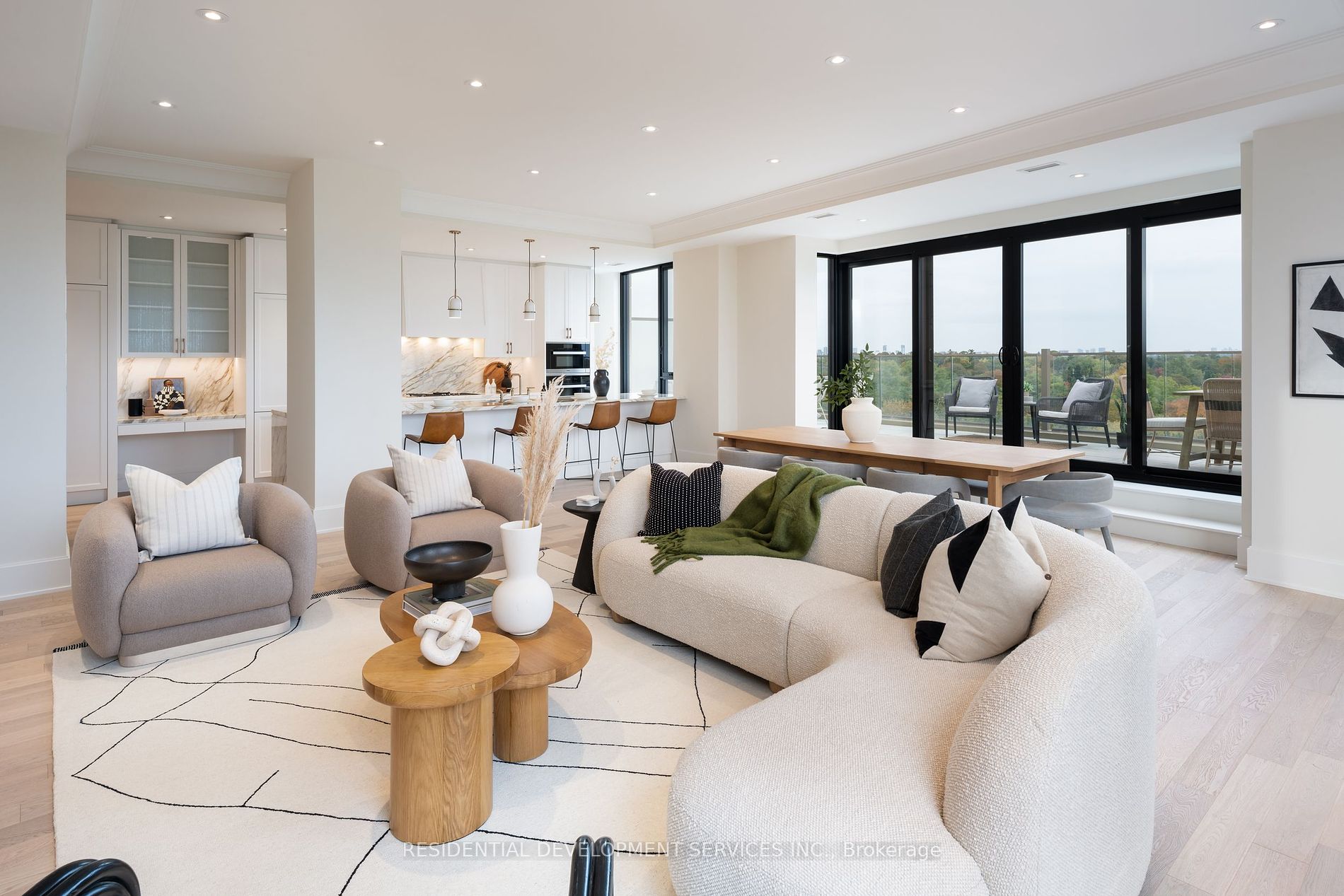2781 Yonge St, #Lph 804