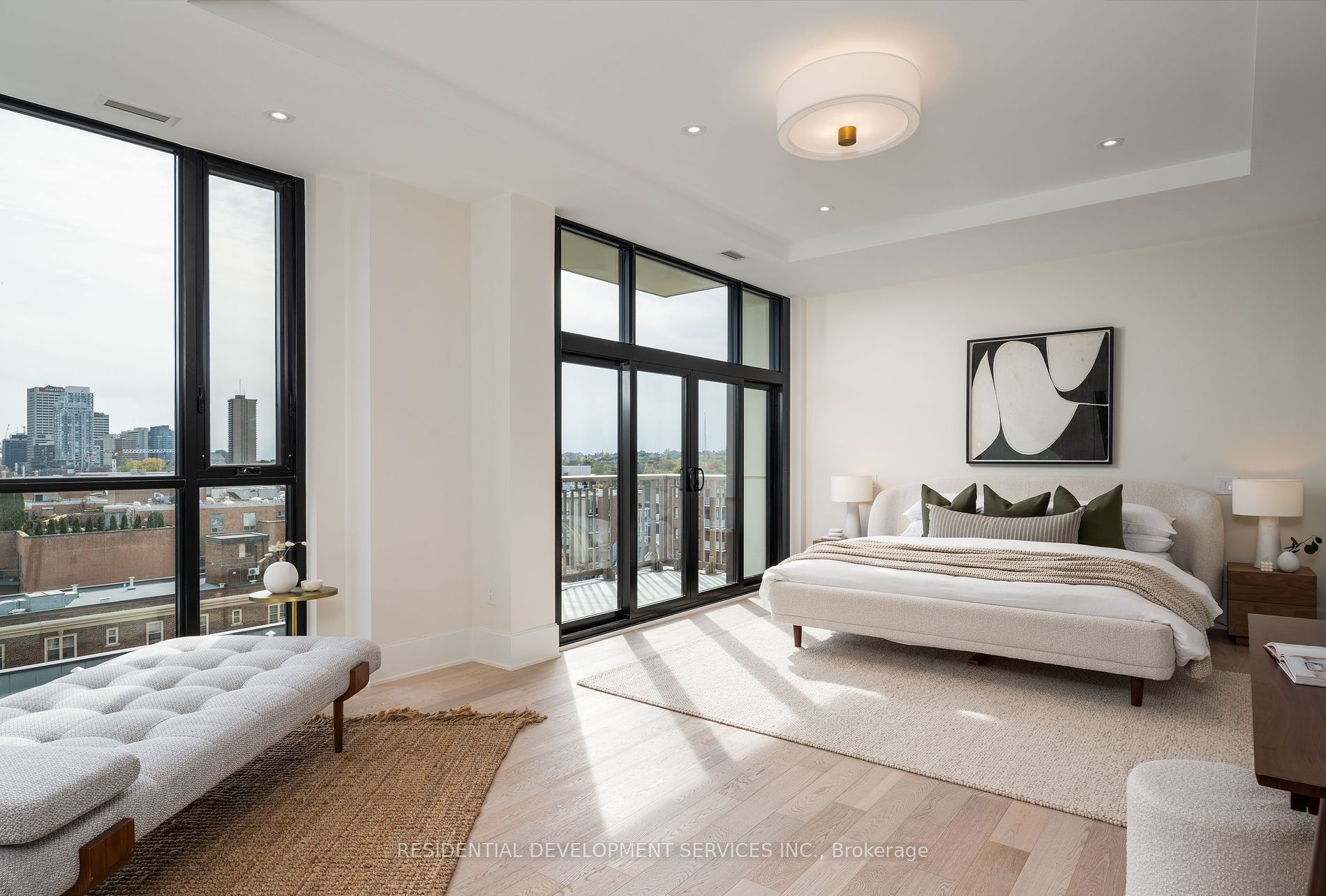 2781 Yonge St, #Lph 804