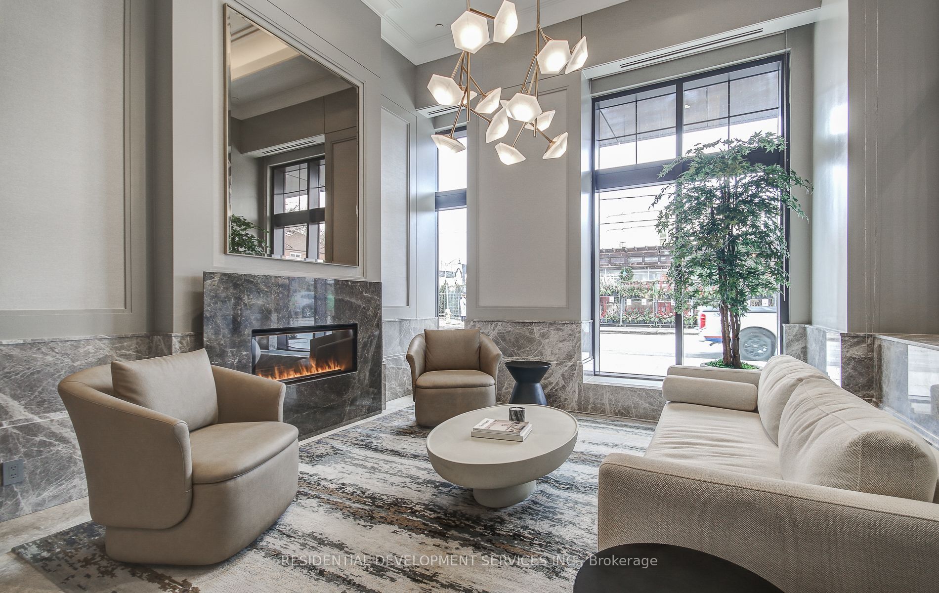 2781 Yonge St, #Lph 804