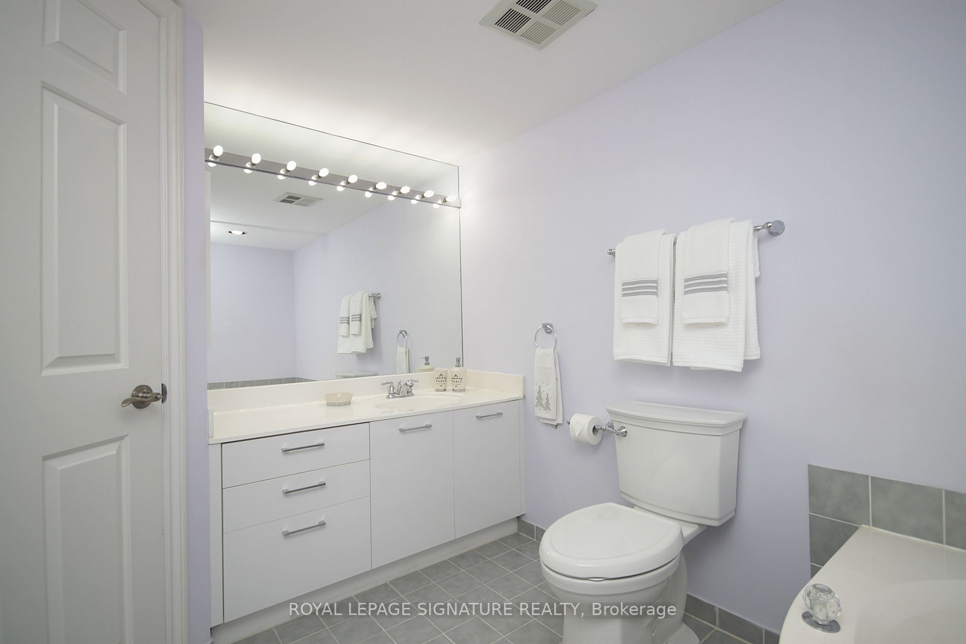 1210 Don Mills Rd, #410