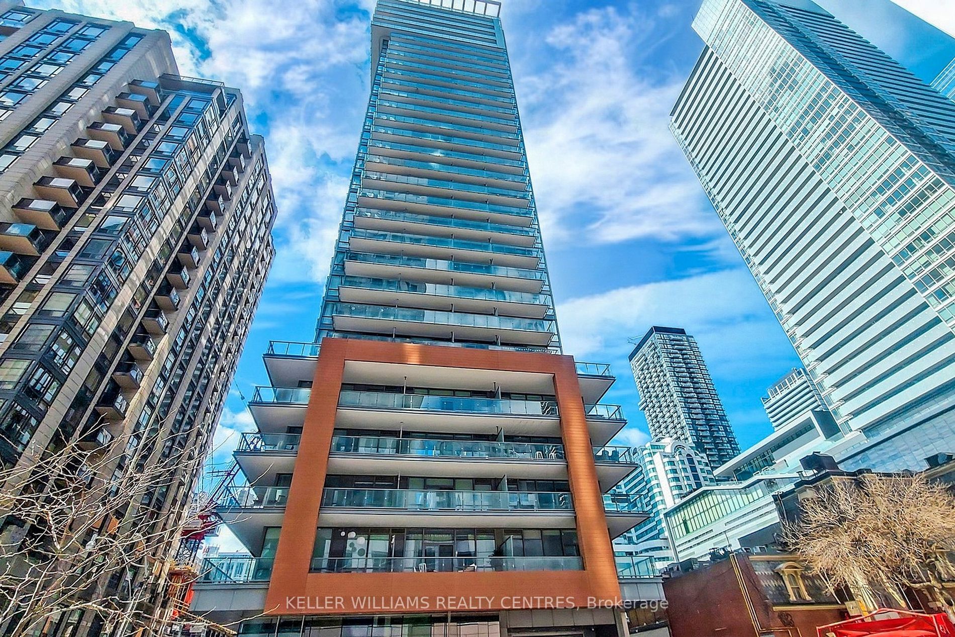 8 Mercer St, #323