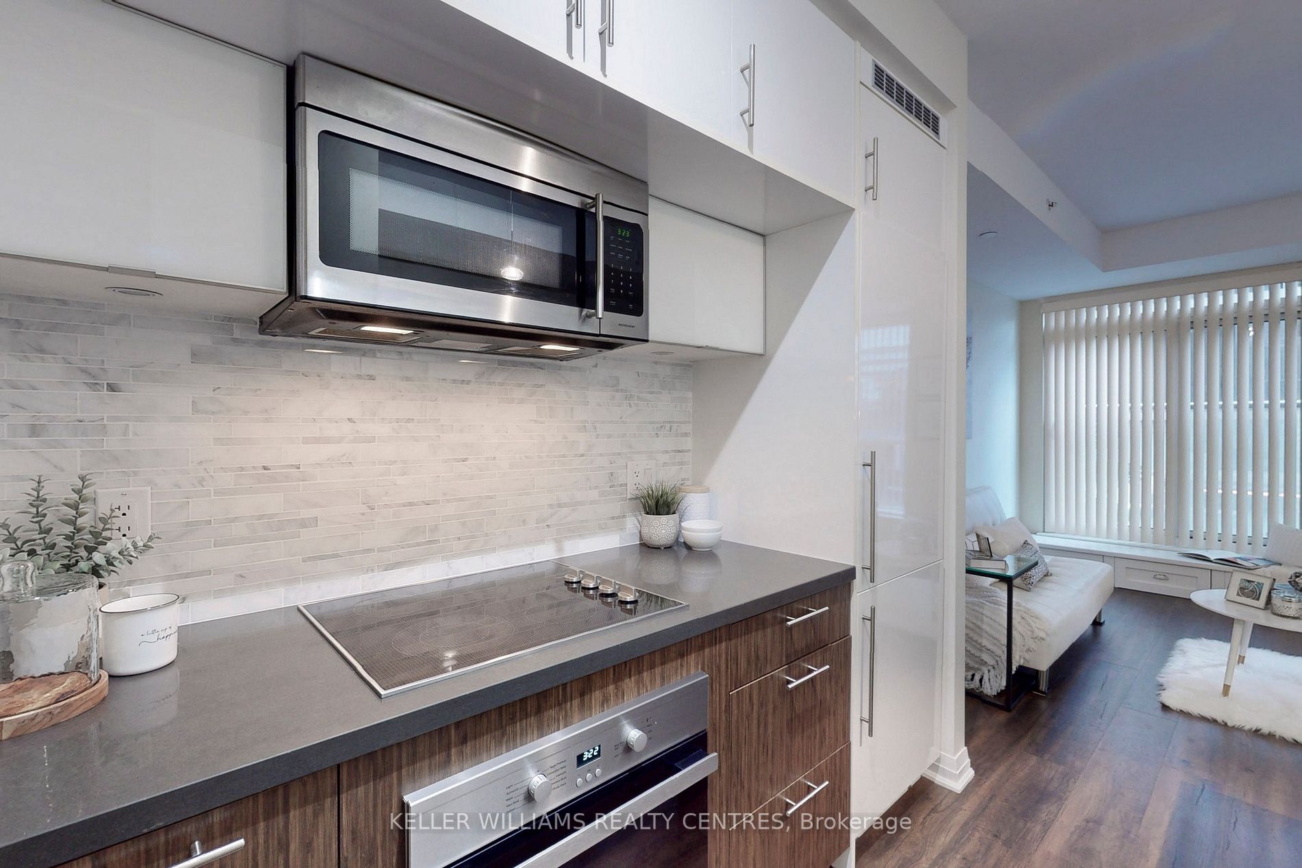 8 Mercer St, #323