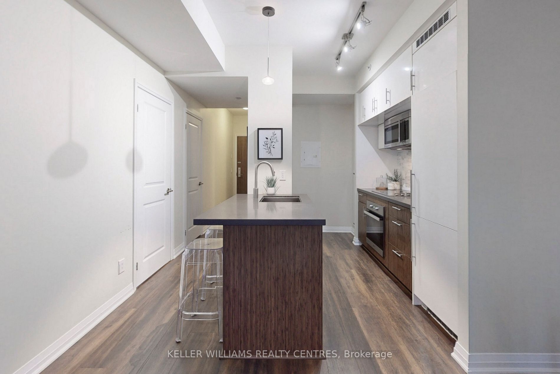 8 Mercer St, #323