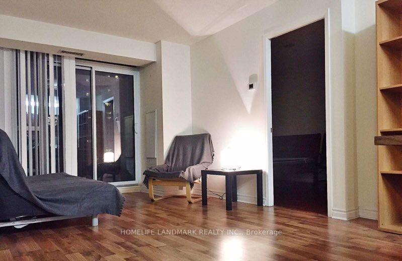 35 Hollywood Ave, #1018