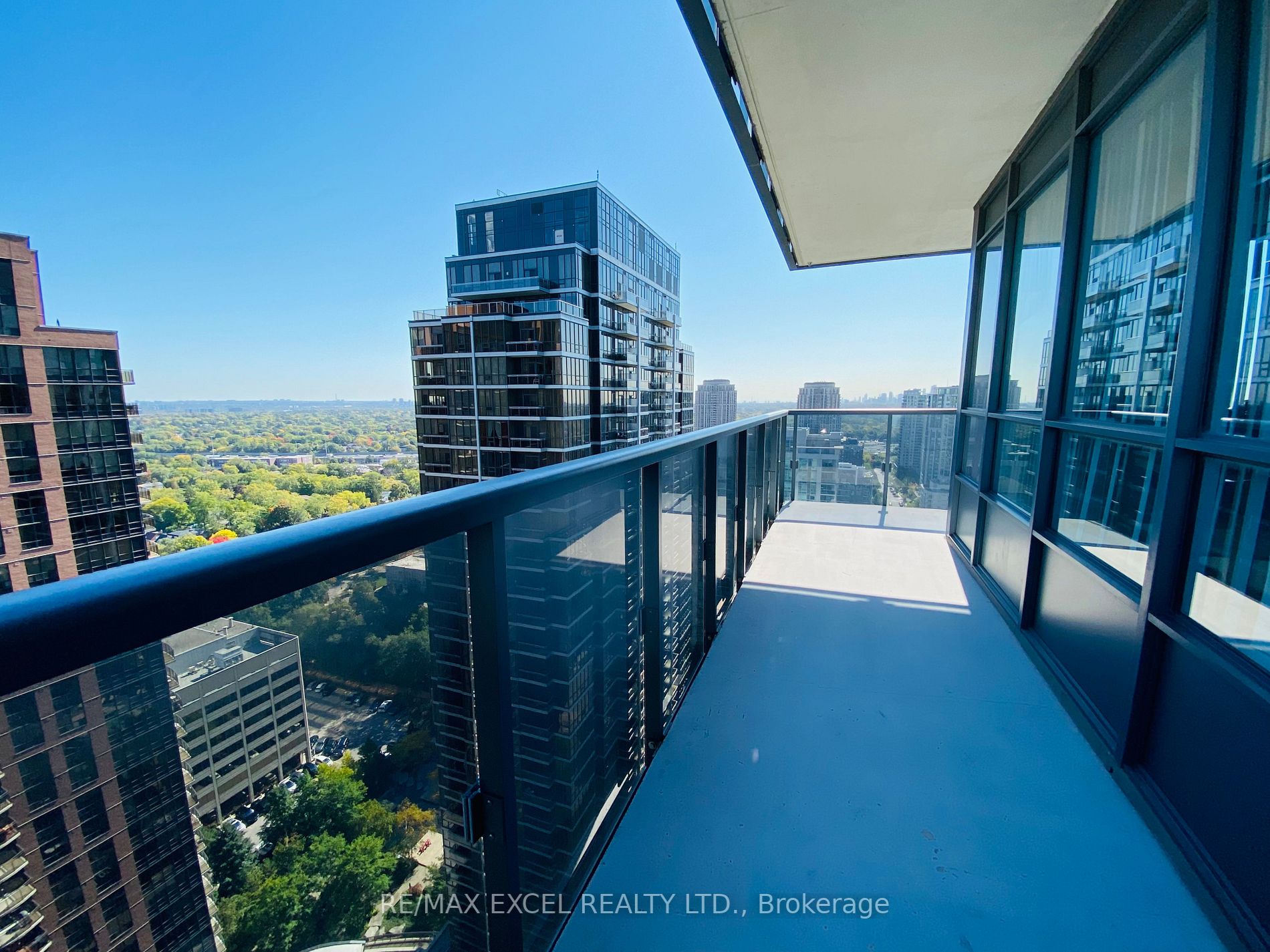 5 Sheppard Ave E, #2325