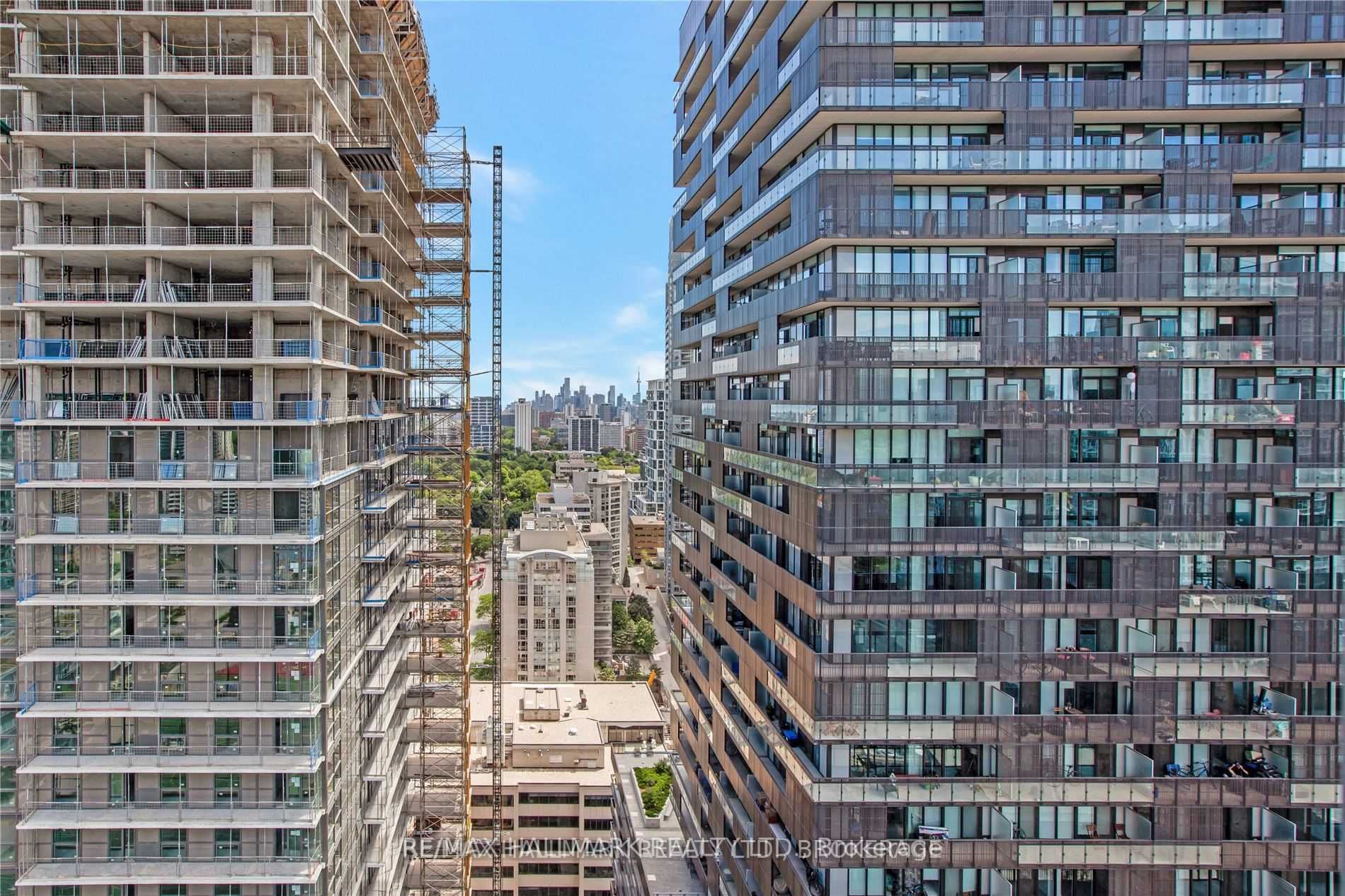 30 Roehampton Ave, #2701