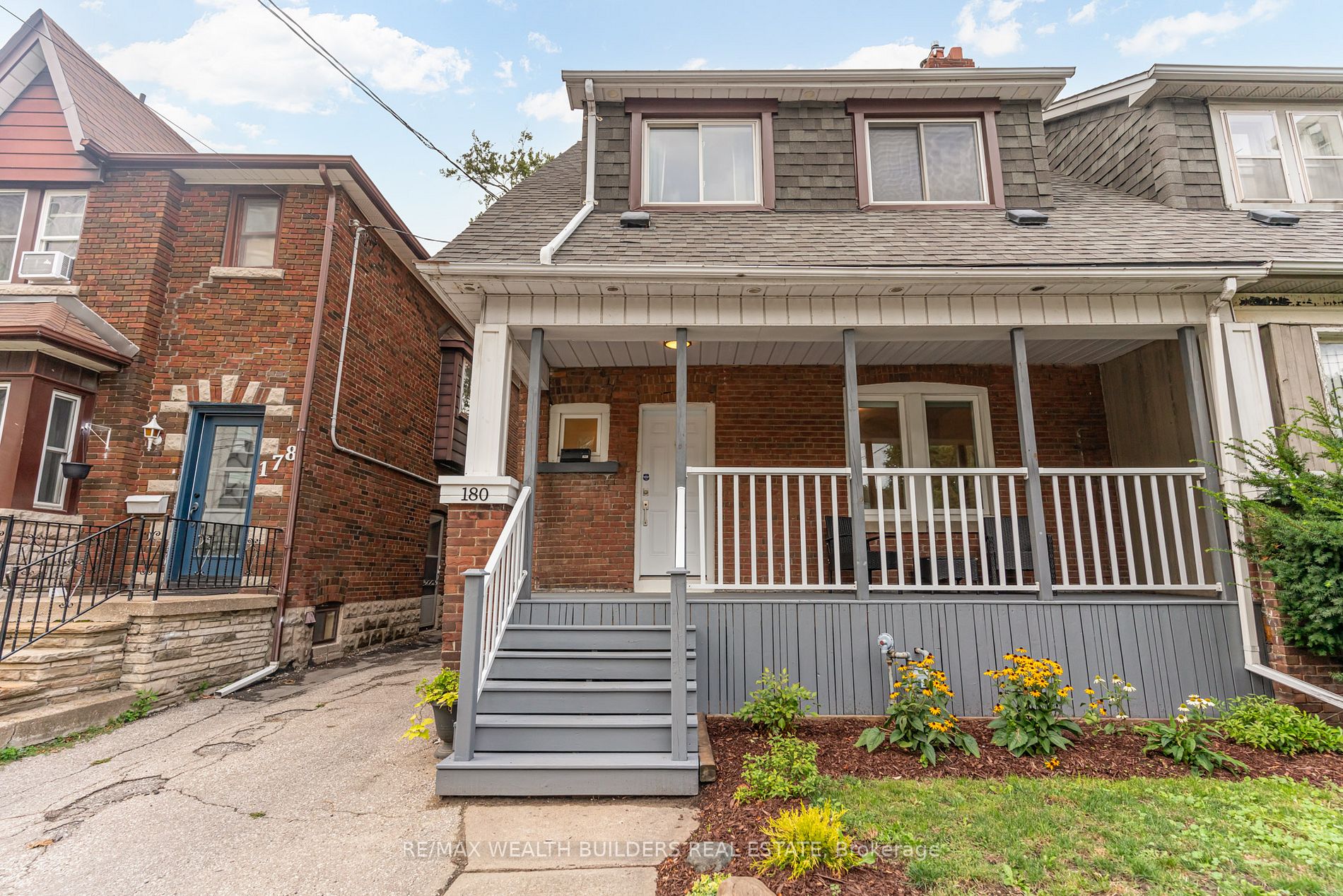 180 Davisville Ave