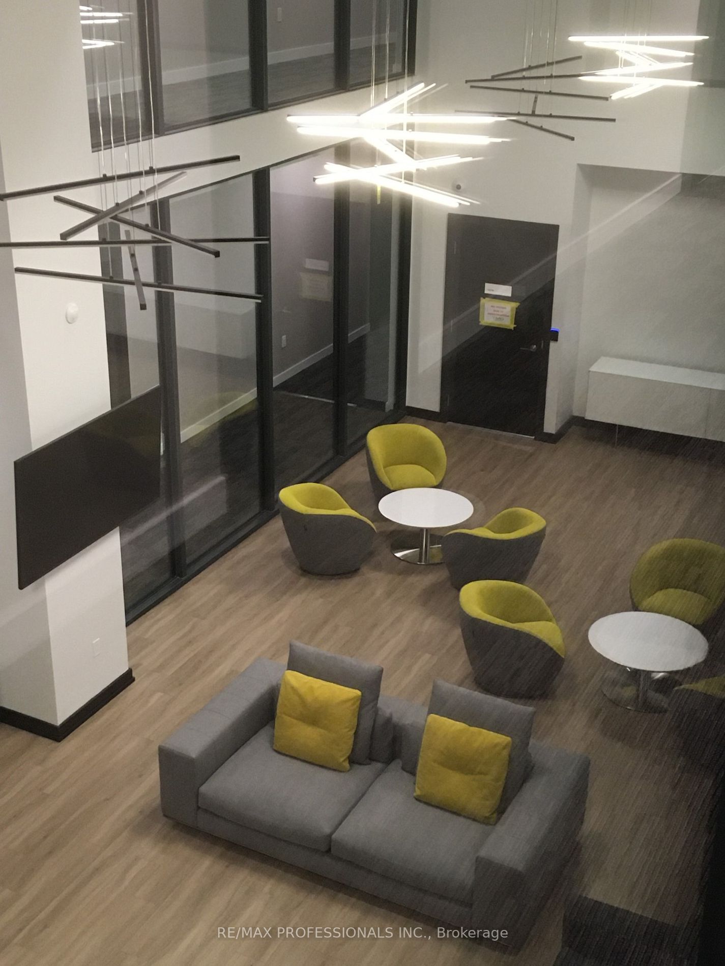 158 Front St E, #1106