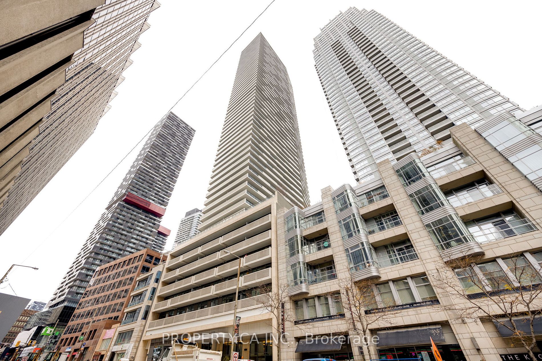 2221 Yonge St, #5207