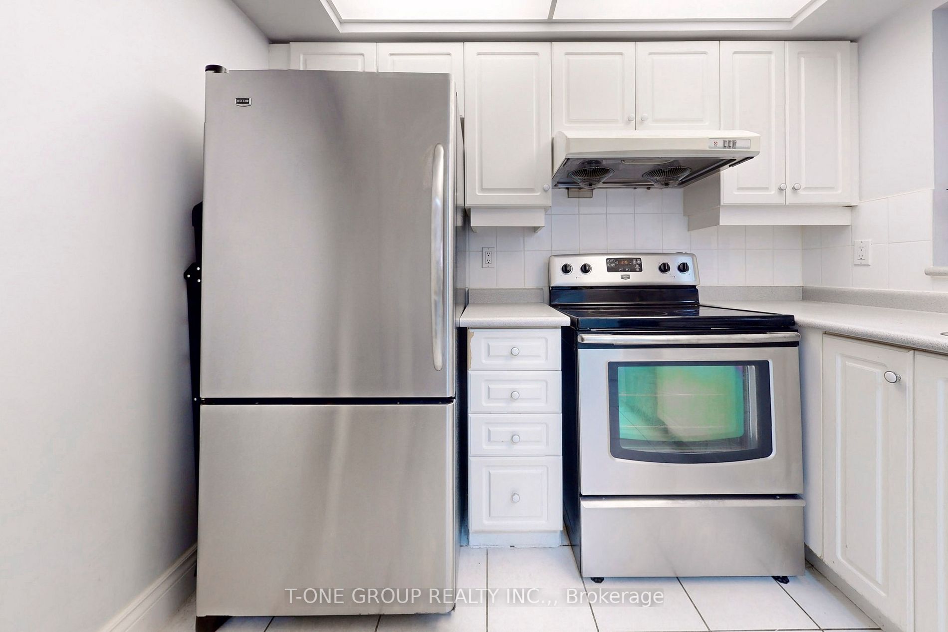 5418 Yonge St, #511
