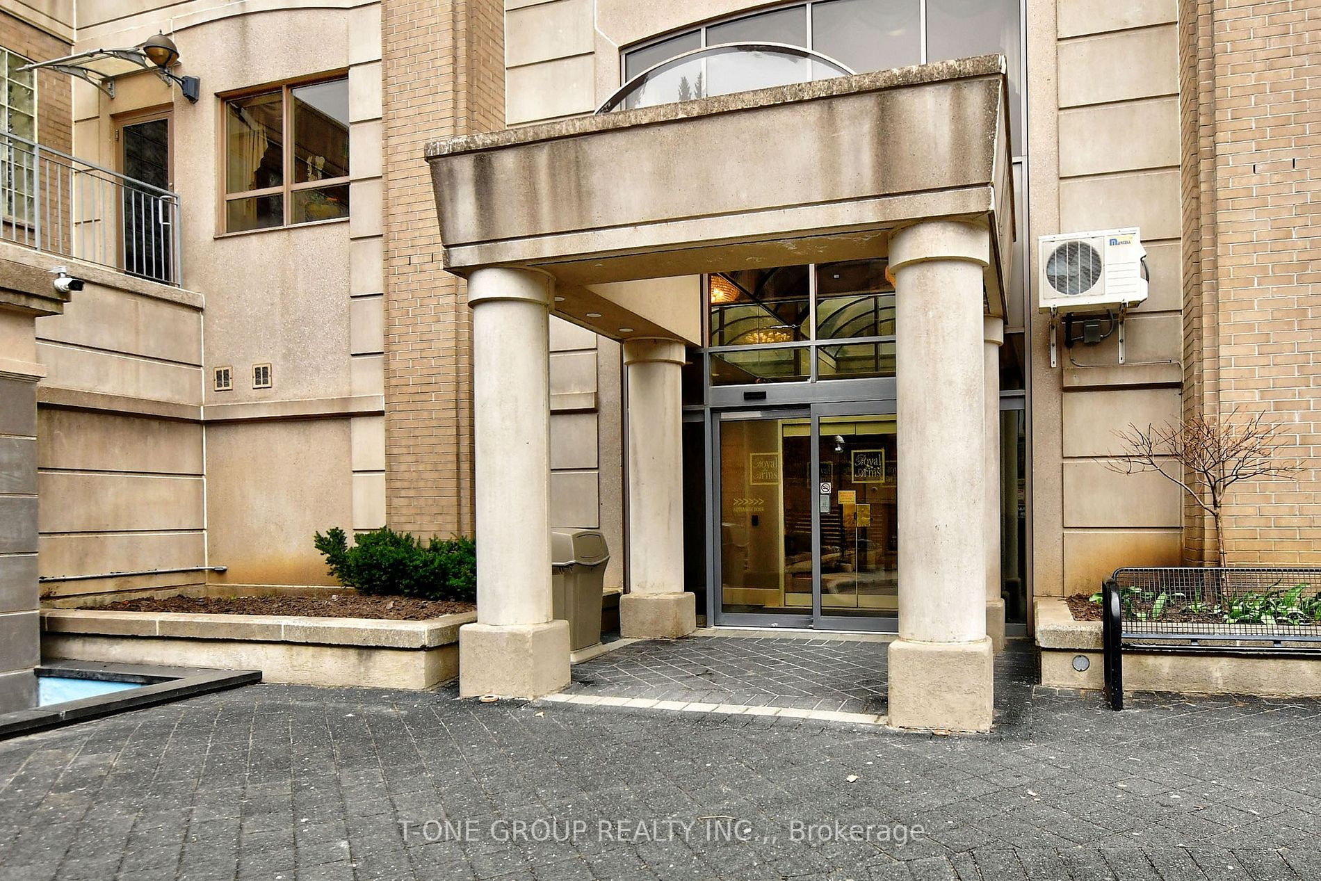 5418 Yonge St, #511