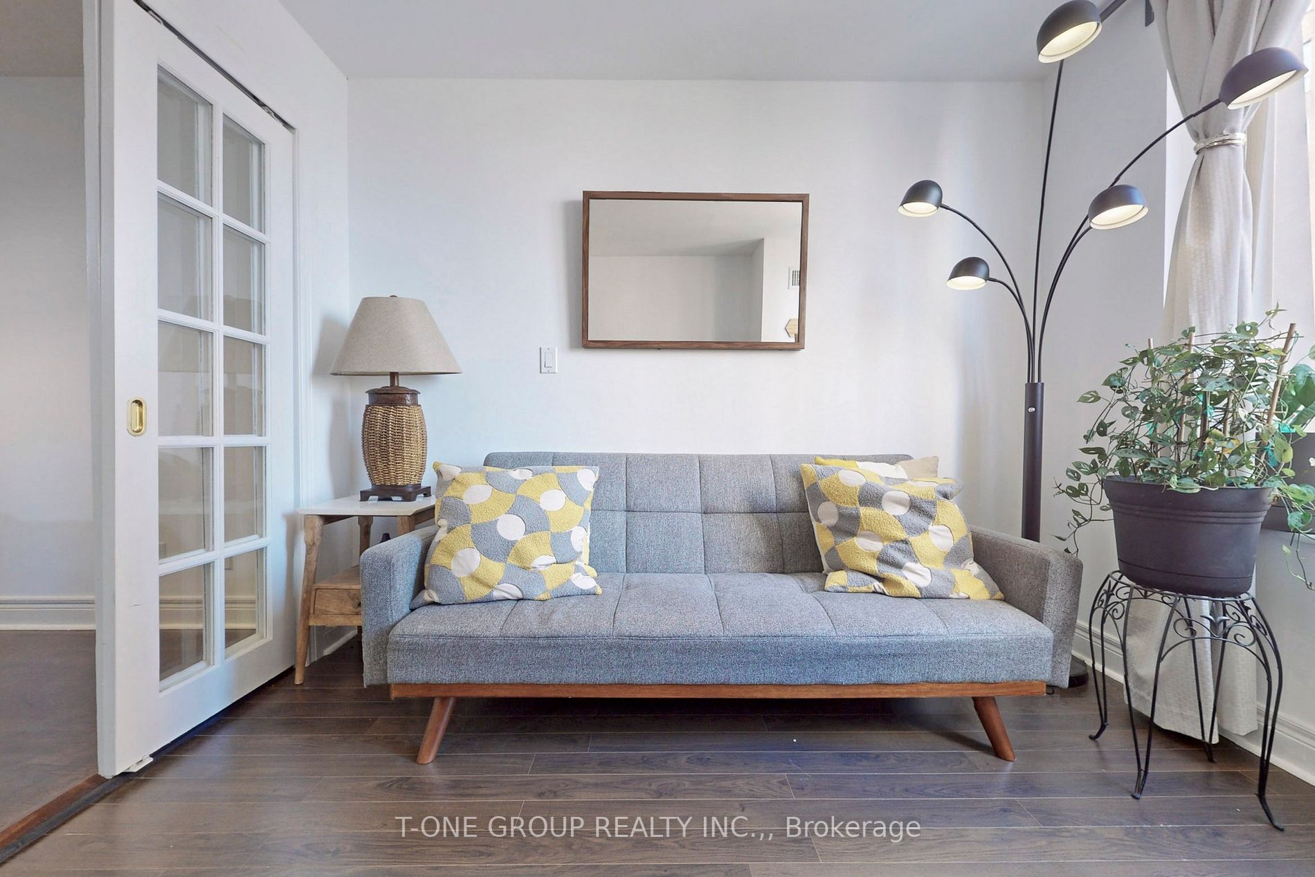 5418 Yonge St, #511