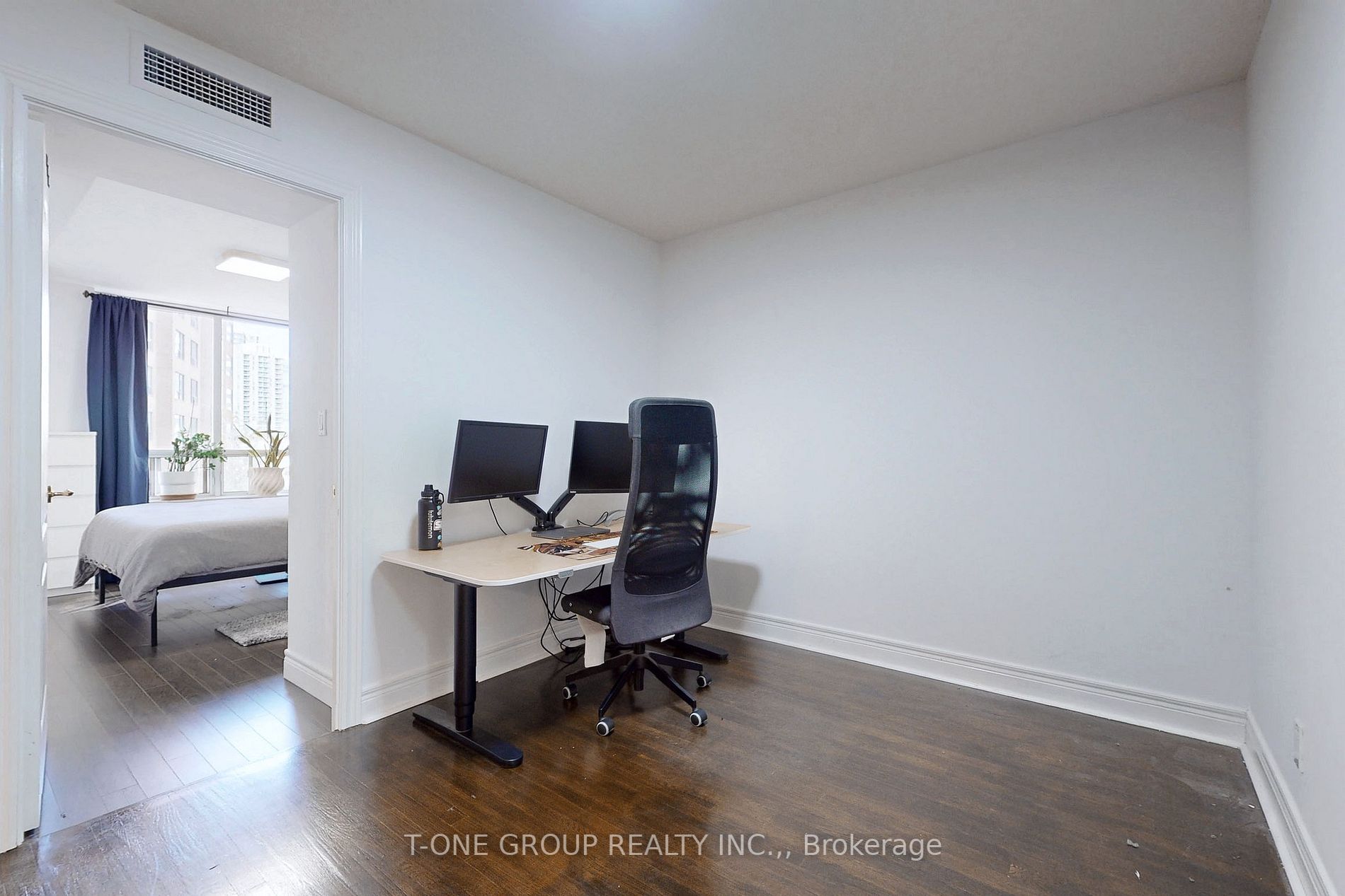 5418 Yonge St, #511