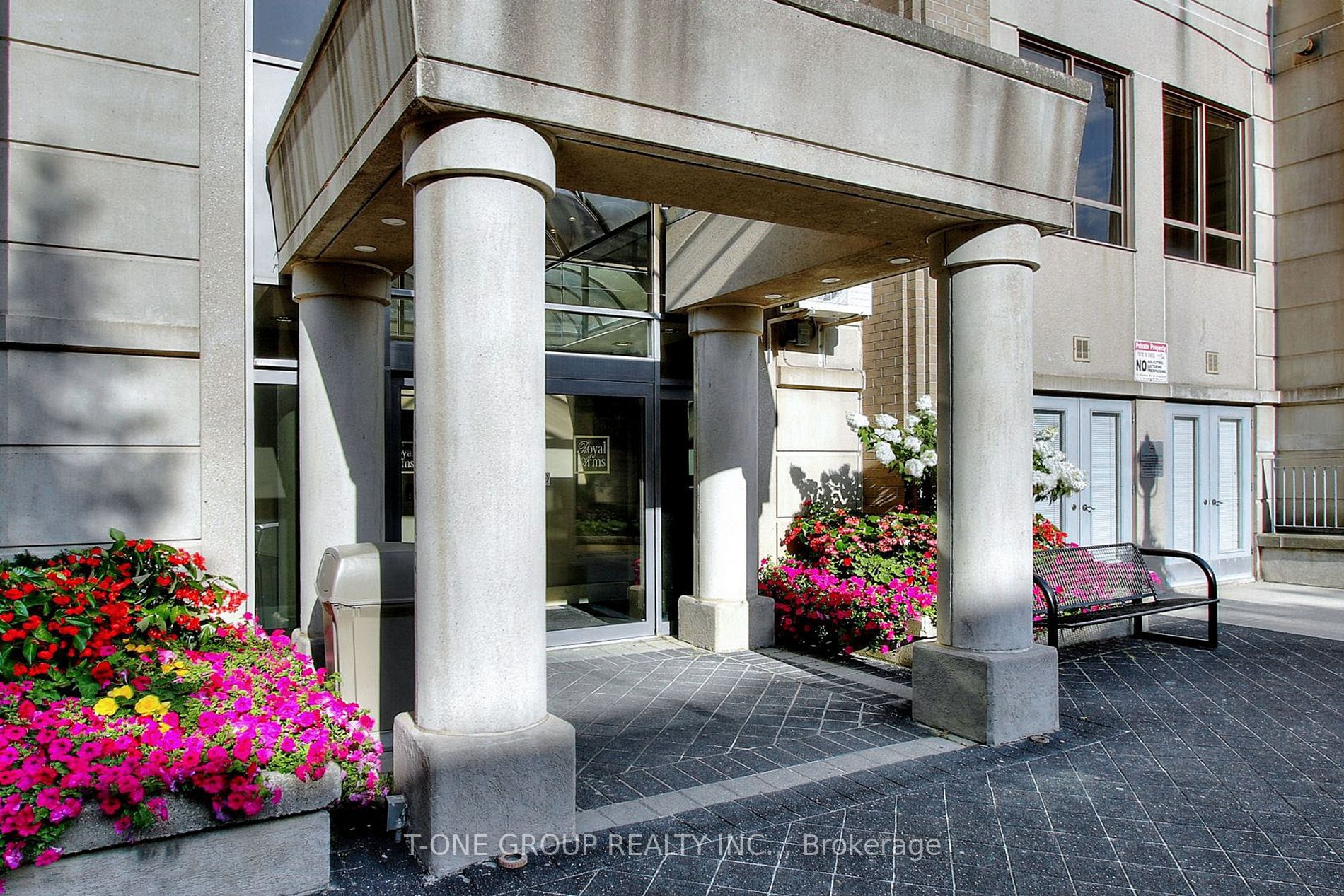 5418 Yonge St, #511